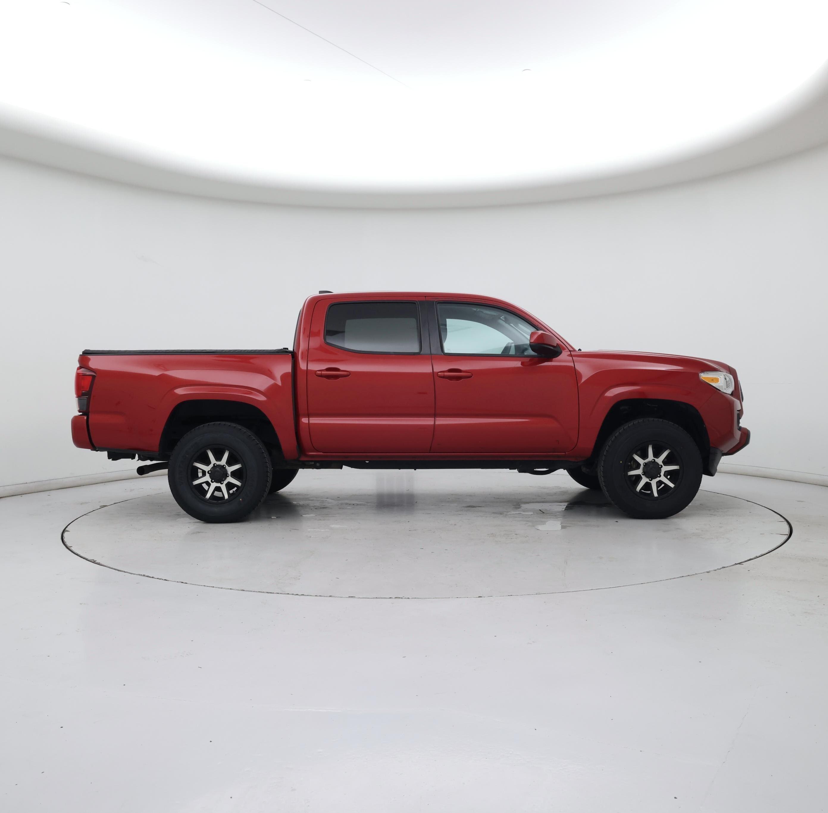 Thumbnail: 2020 Toyota Tacoma - 7