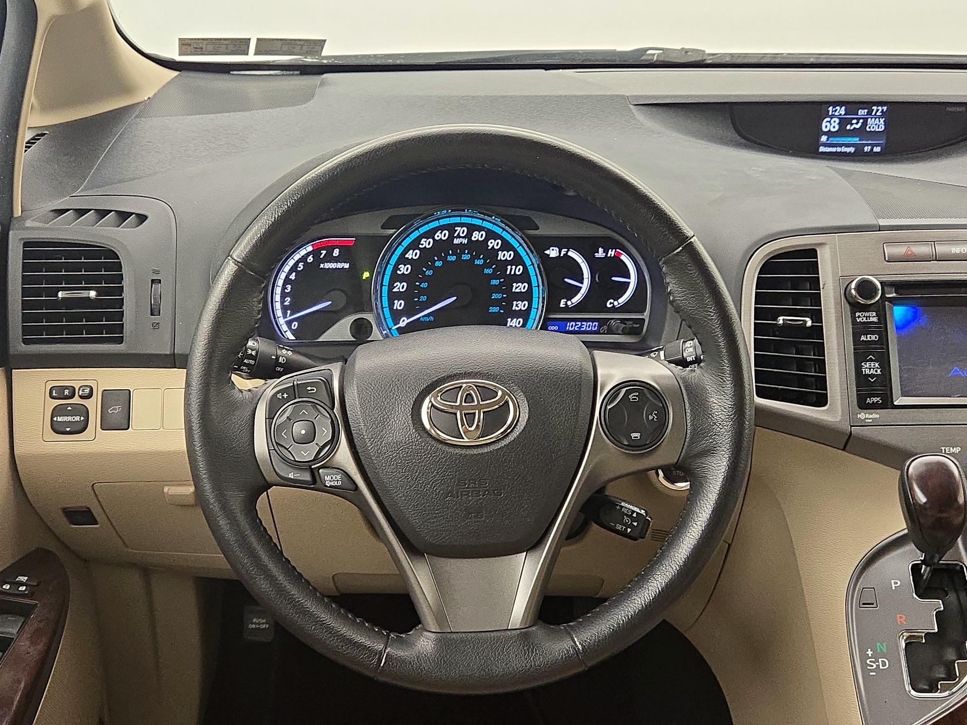 Thumbnail: 2014 Toyota Venza - 10