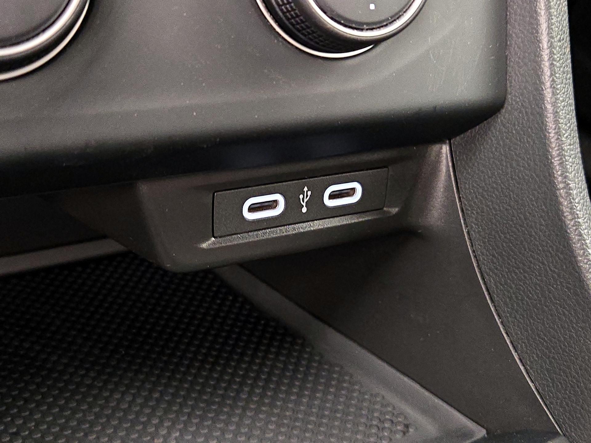 Thumbnail: 2024 Volkswagen Jetta - 18