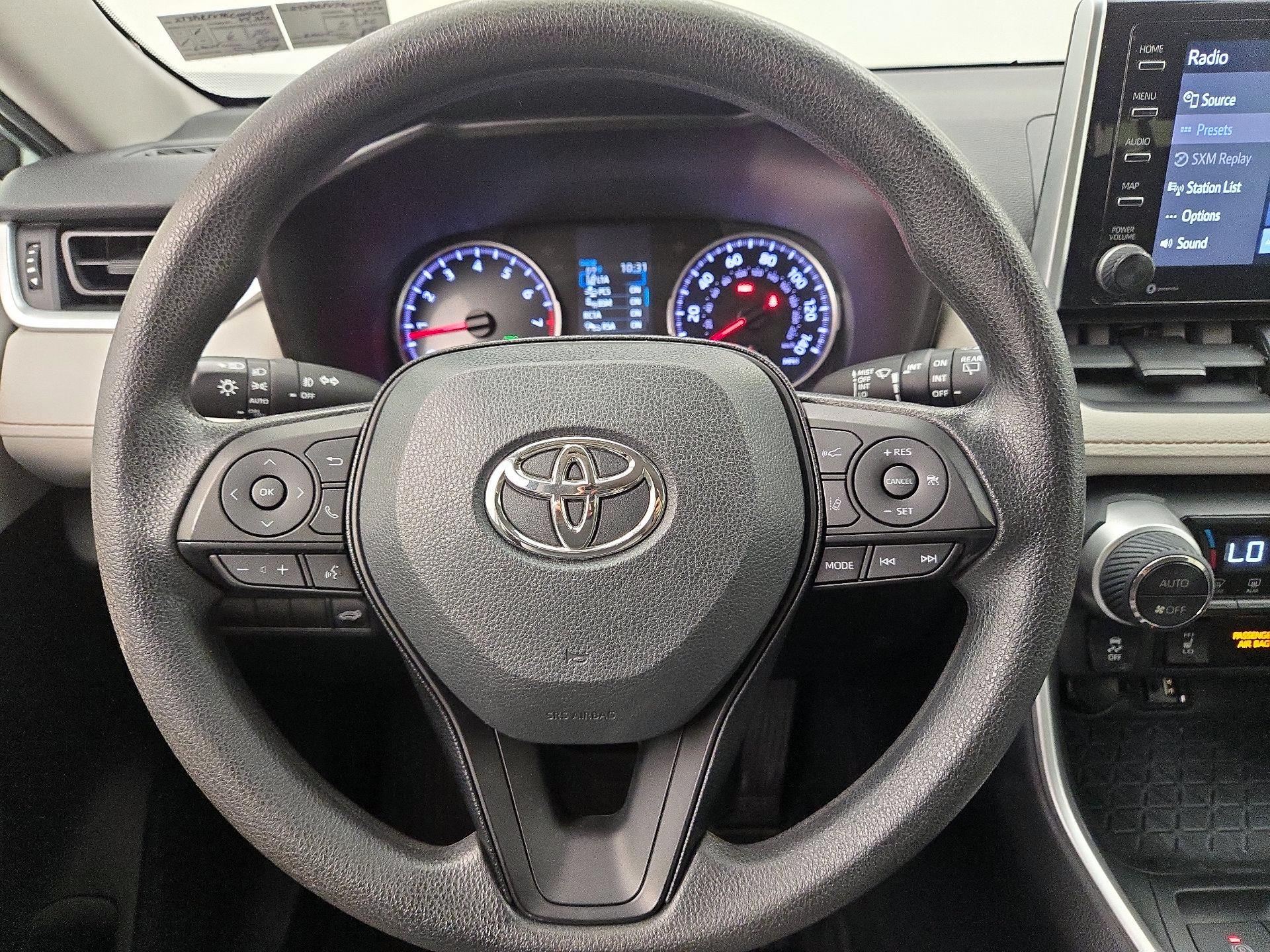 Thumbnail: 2019 Toyota RAV4 - 10