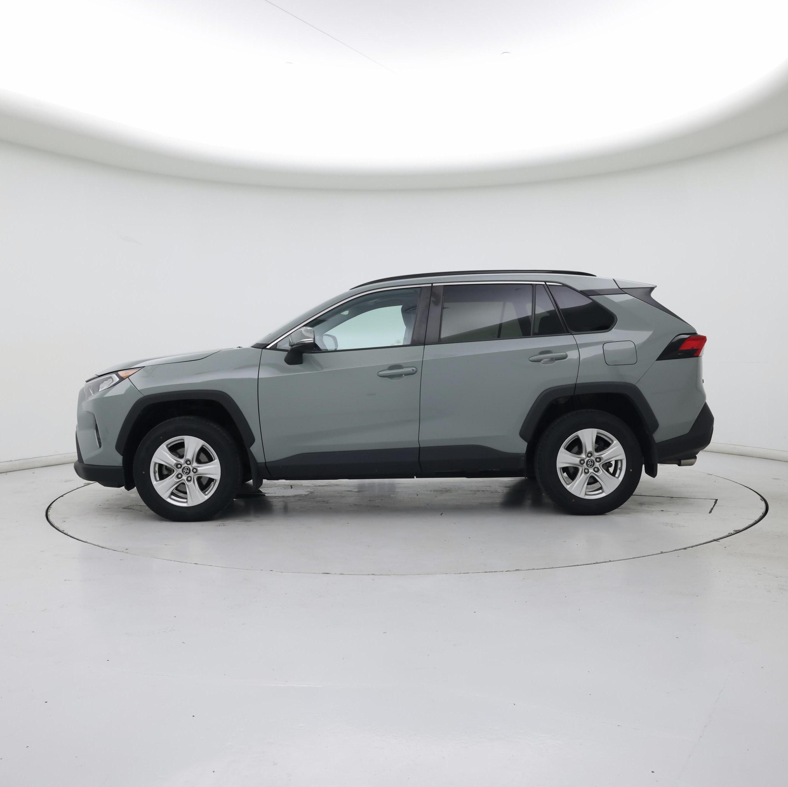 Thumbnail: 2019 Toyota RAV4 - 3