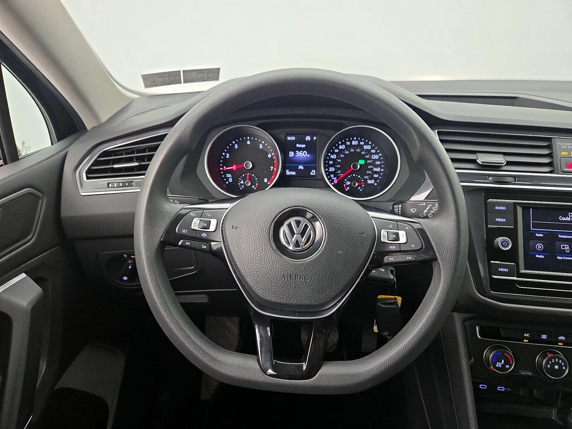 Thumbnail: 2020 Volkswagen Tiguan - 10