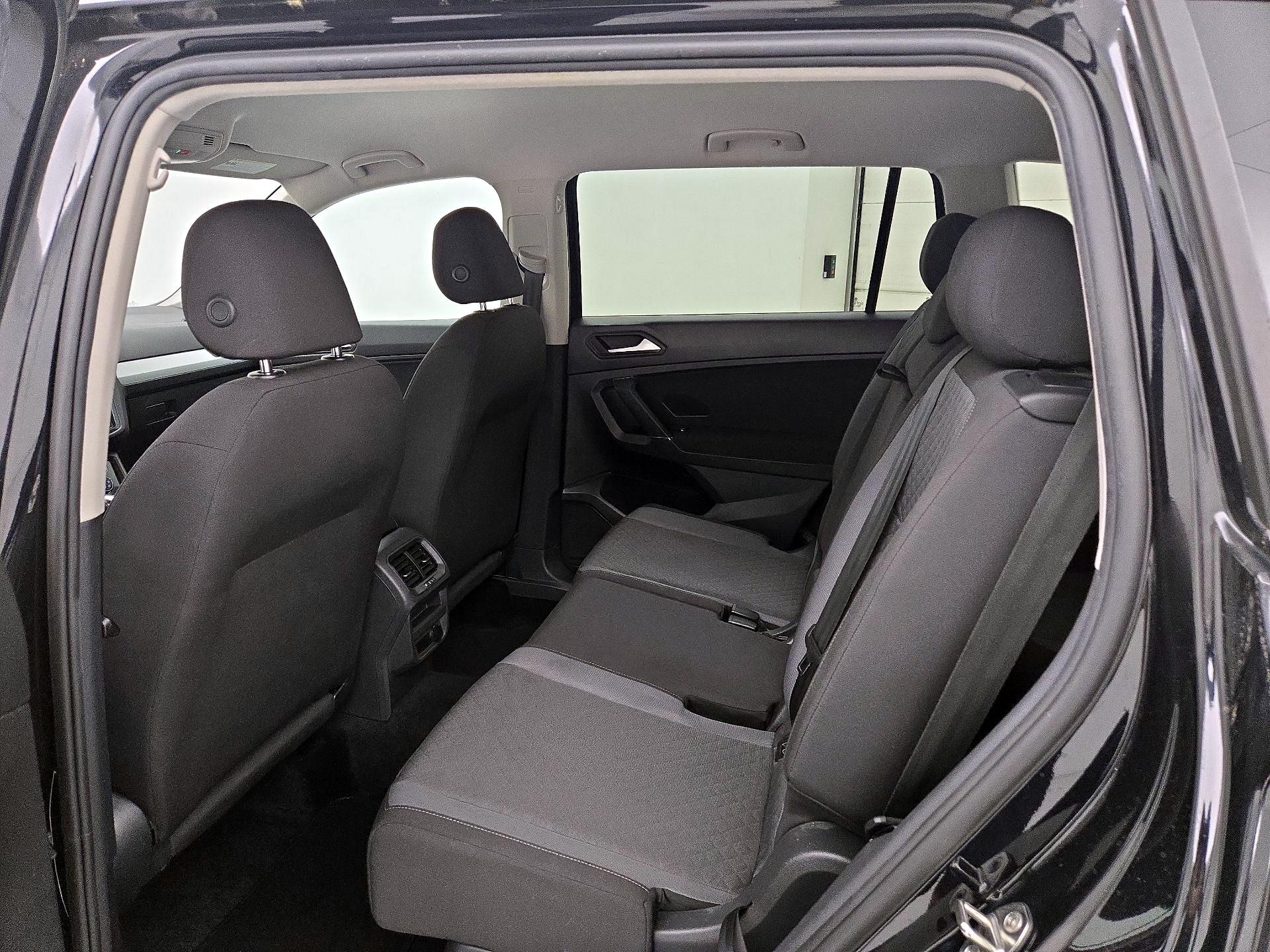 Thumbnail: 2020 Volkswagen Tiguan - 19