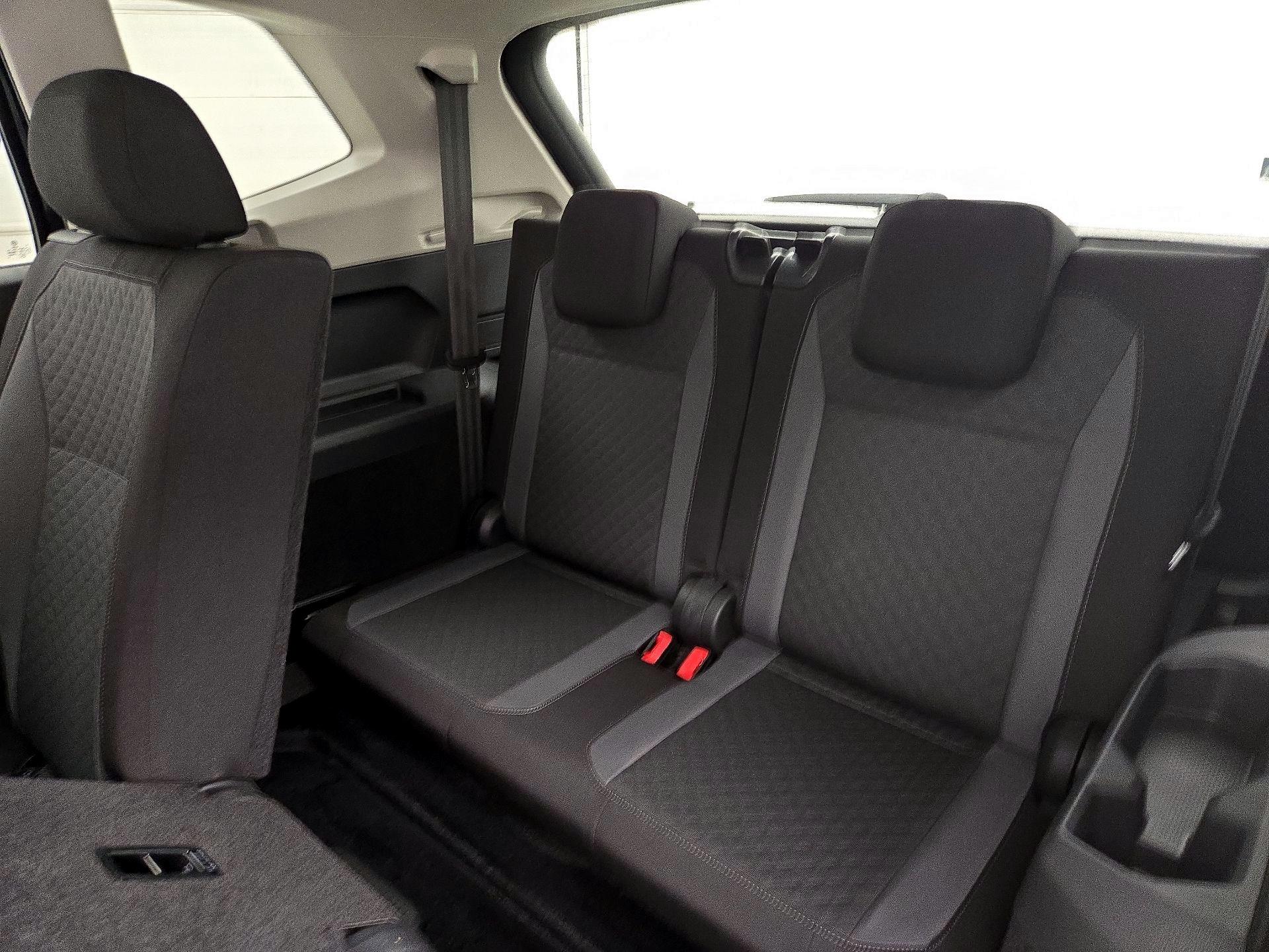 Thumbnail: 2020 Volkswagen Tiguan - 20