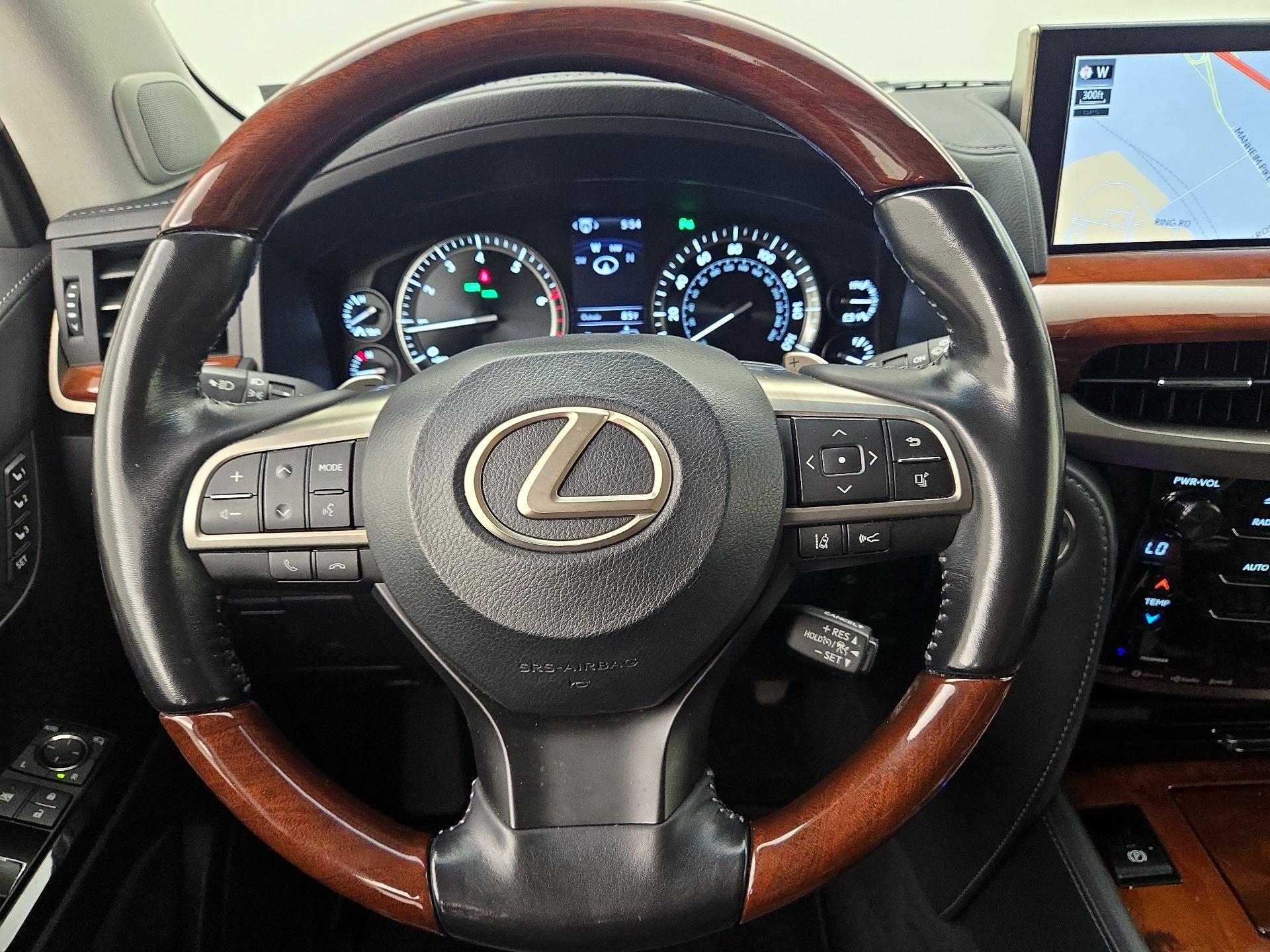 Thumbnail: 2020 Lexus LX - 10