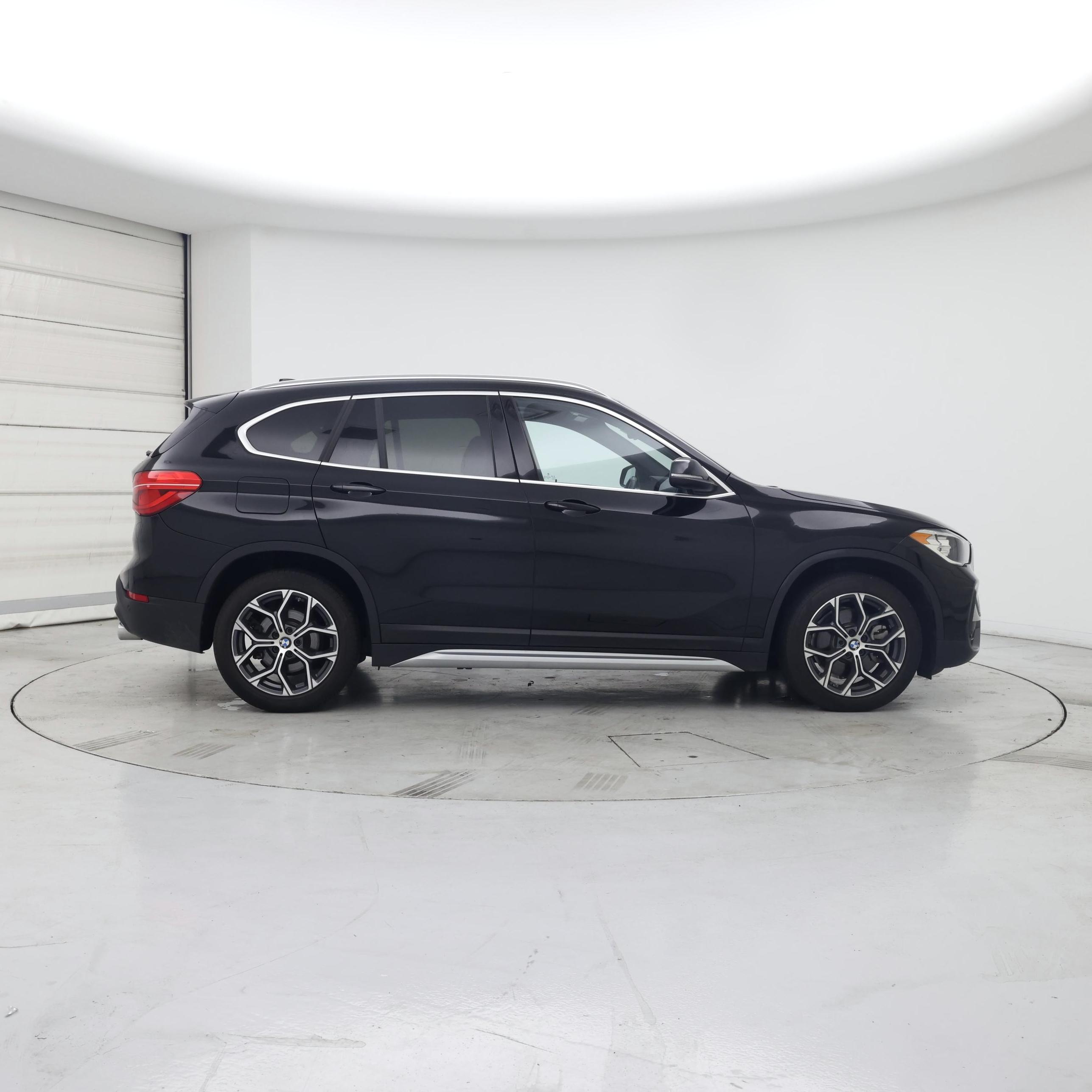 Thumbnail: 2021 BMW X1 - 7