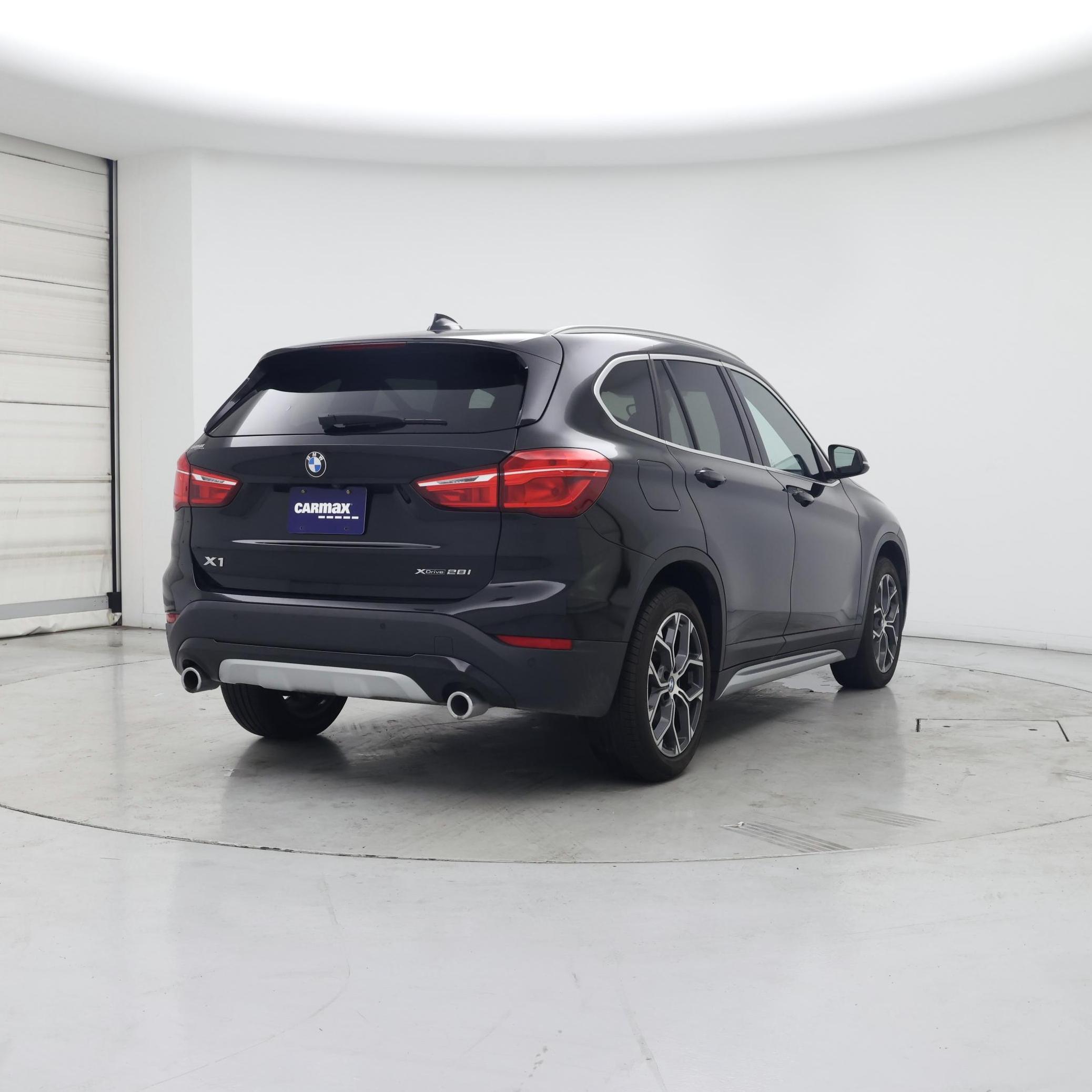 Thumbnail: 2021 BMW X1 - 8