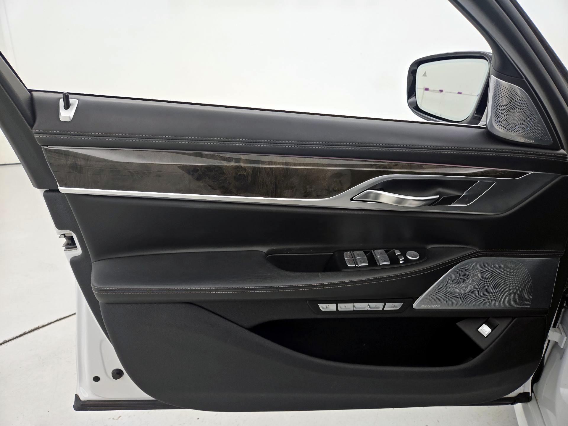 Thumbnail: 2018 BMW 7 Series - 12