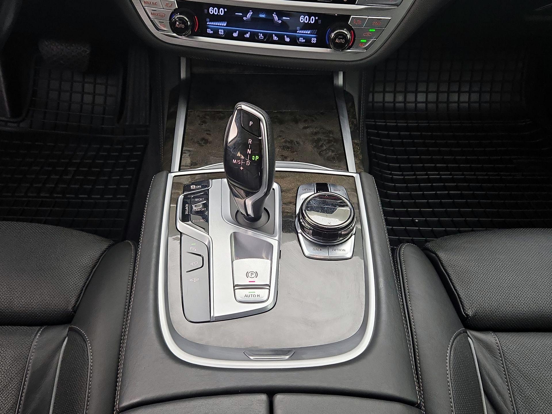 Thumbnail: 2018 BMW 7 Series - 17