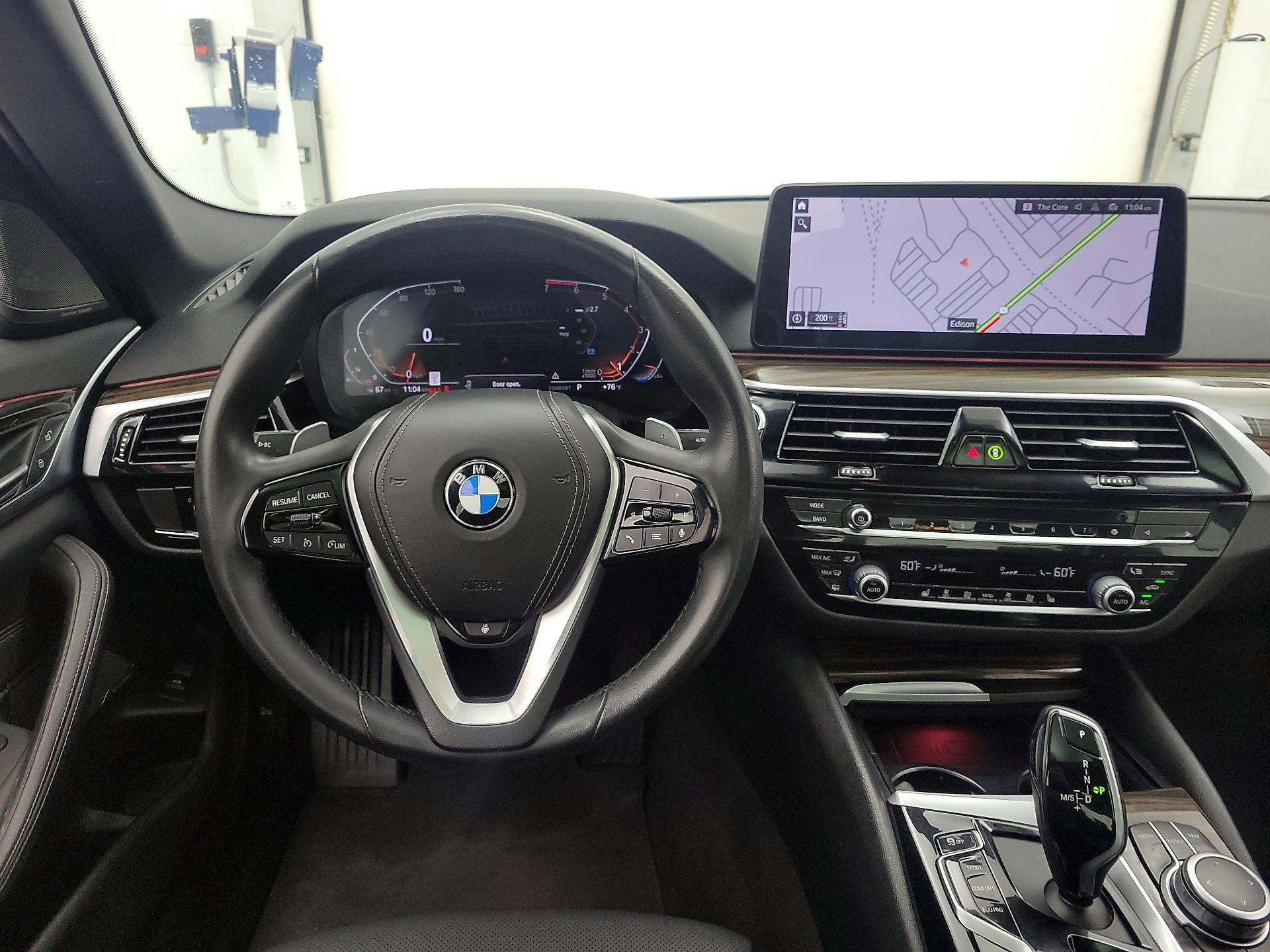 Thumbnail: 2022 BMW 5 Series - 10