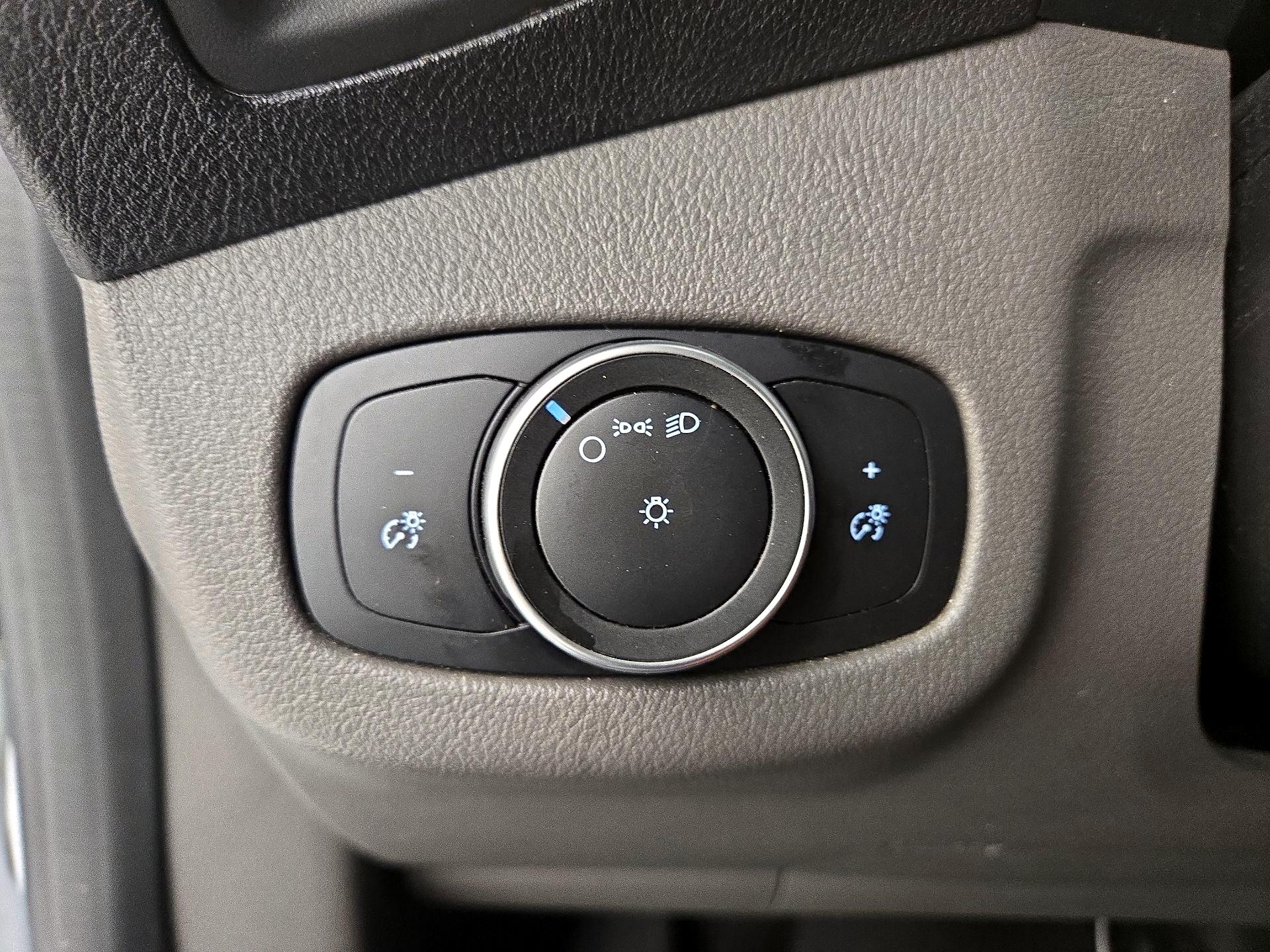 Thumbnail: 2019 Ford Transit Series - 13