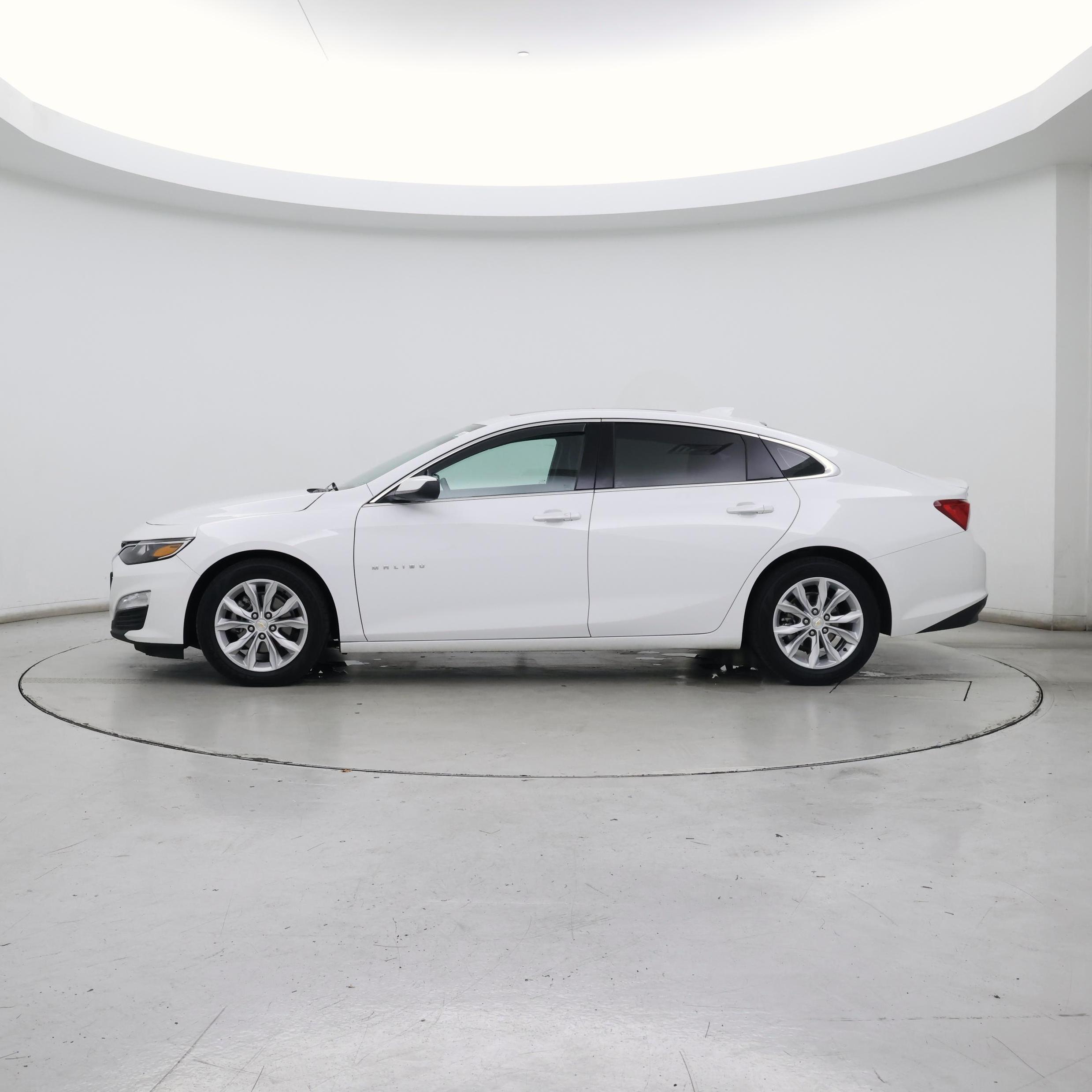 Thumbnail: 2023 Chevrolet Malibu - 3