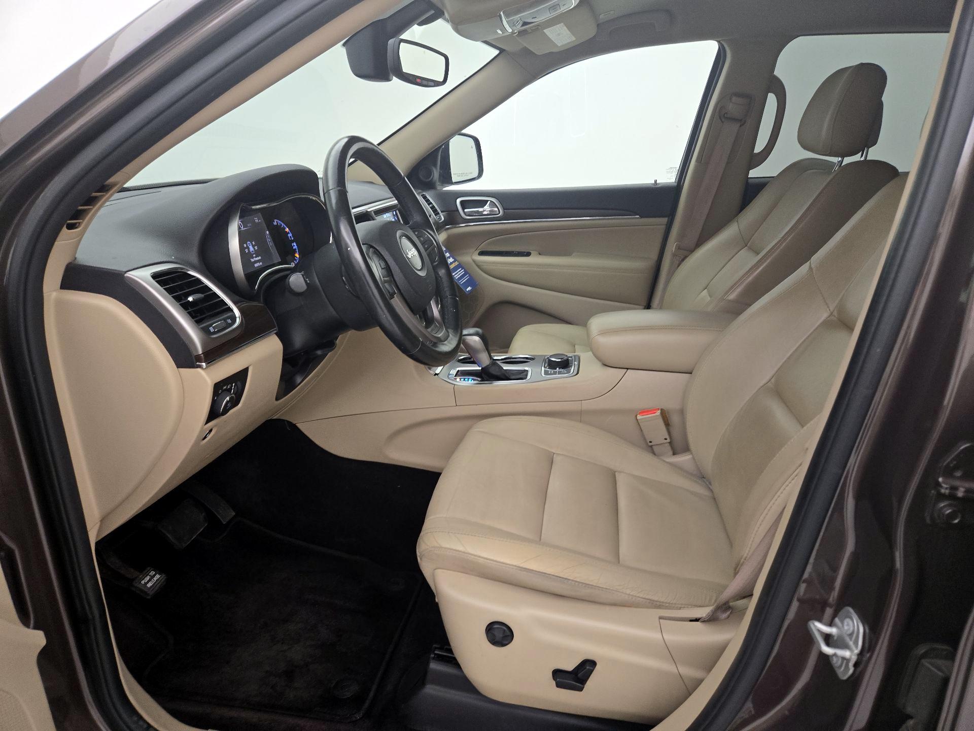 Thumbnail: 2018 Jeep Grand Cherokee - 11