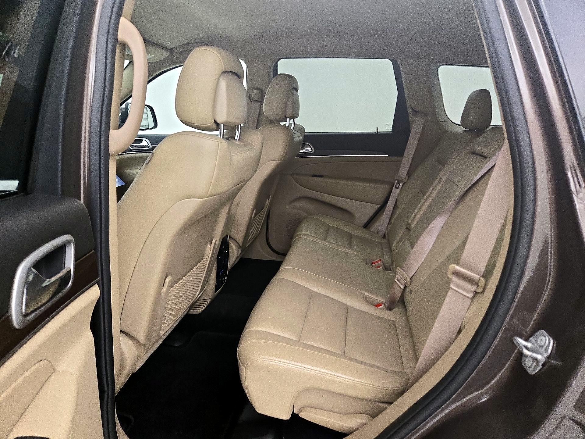 Thumbnail: 2018 Jeep Grand Cherokee - 20