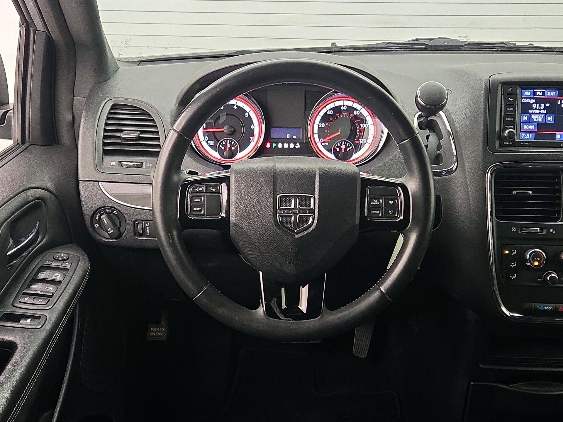 Thumbnail: 2019 Dodge Grand Caravan - 10