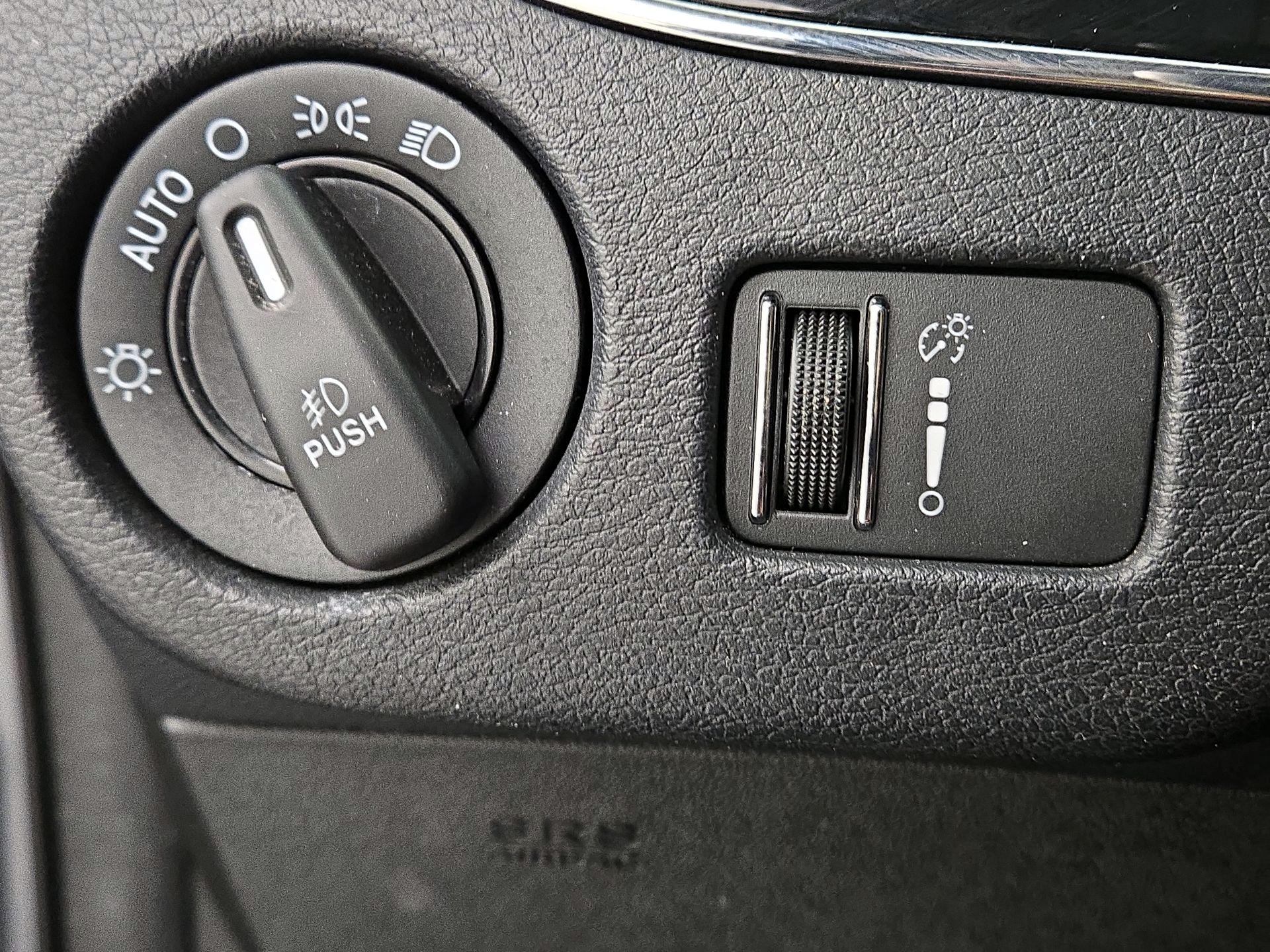 Thumbnail: 2019 Dodge Grand Caravan - 13