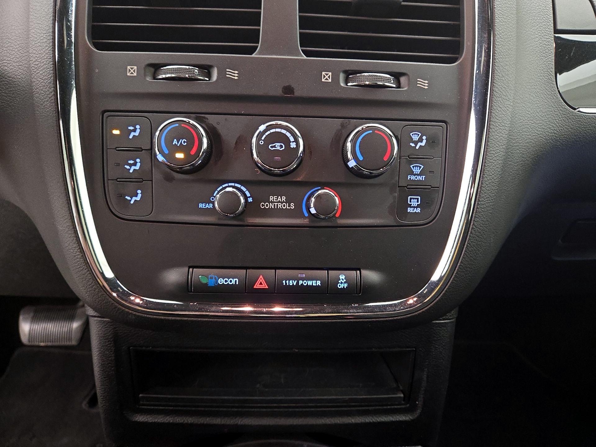 Thumbnail: 2019 Dodge Grand Caravan - 16