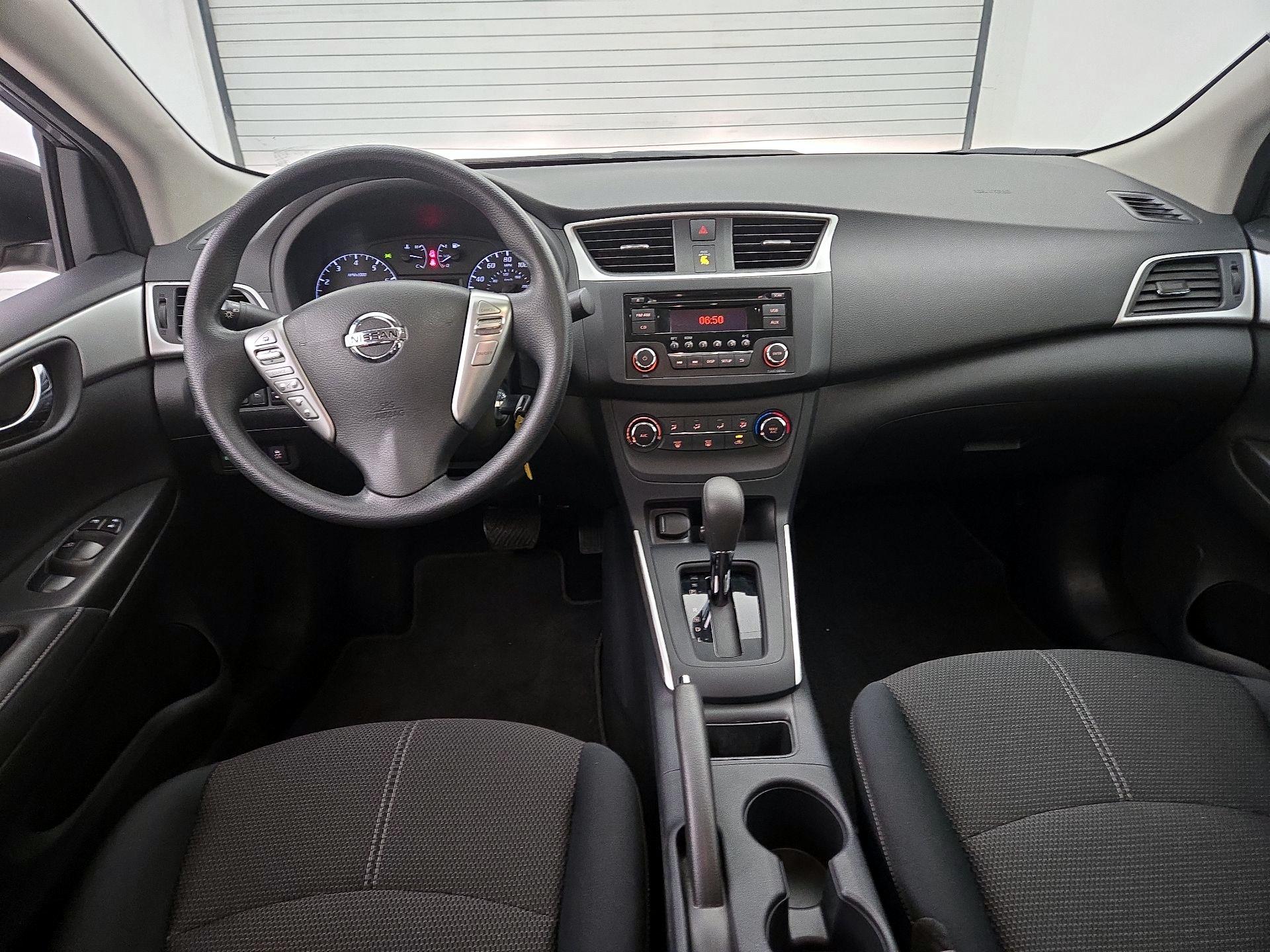 Thumbnail: 2017 Nissan Sentra - 9