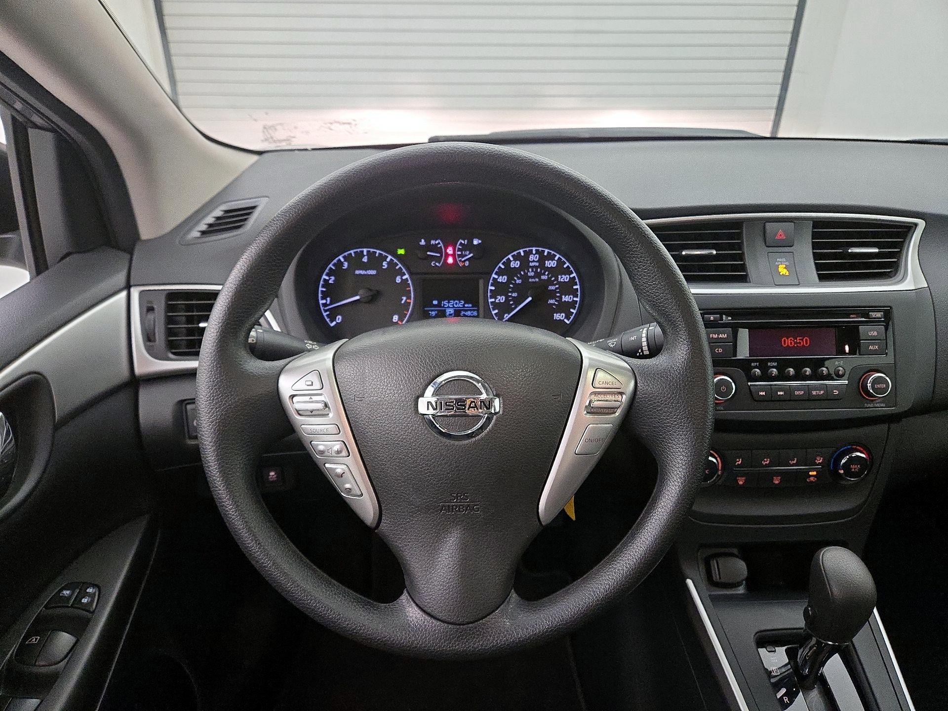 Thumbnail: 2017 Nissan Sentra - 10