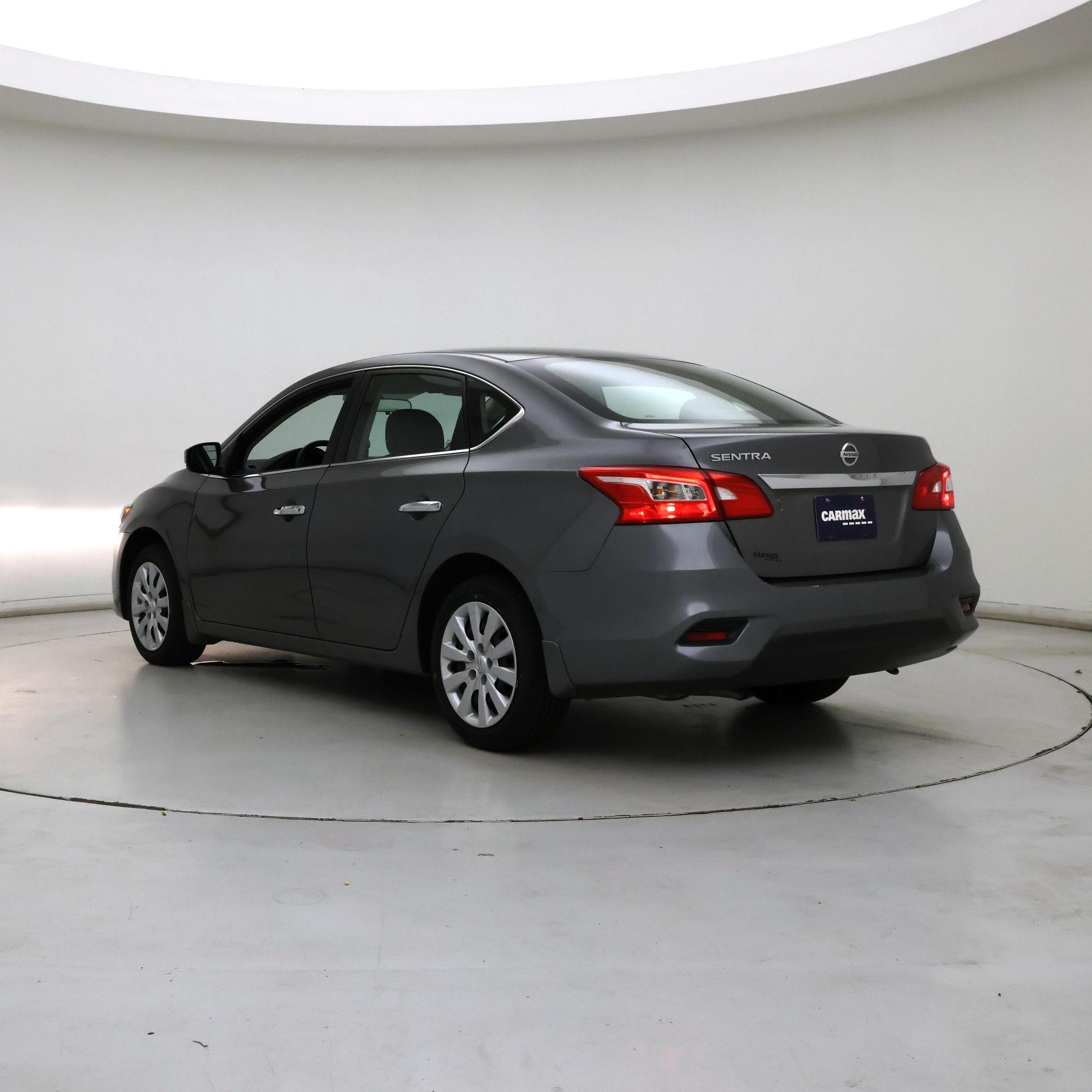 Thumbnail: 2017 Nissan Sentra - 2