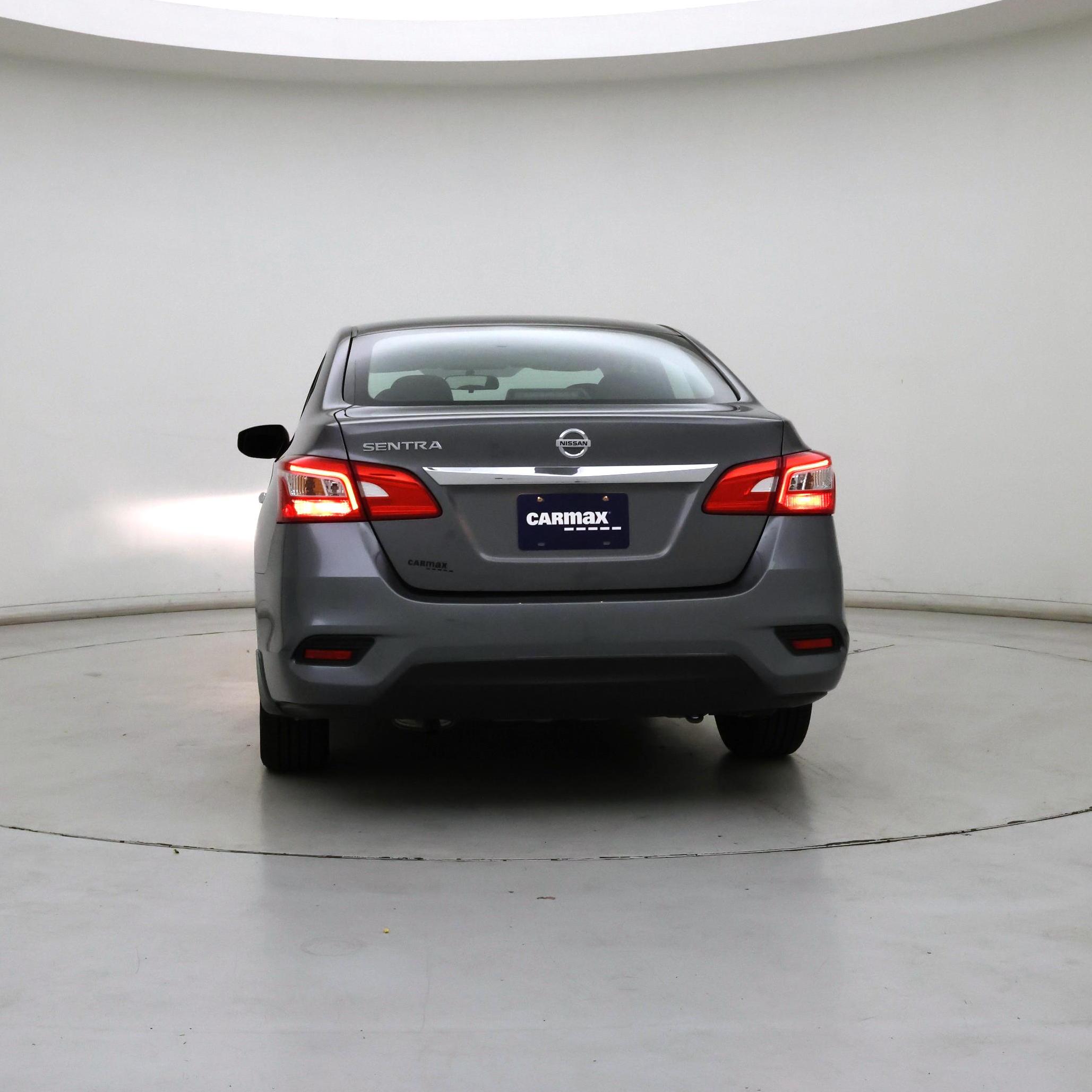 Thumbnail: 2017 Nissan Sentra - 6