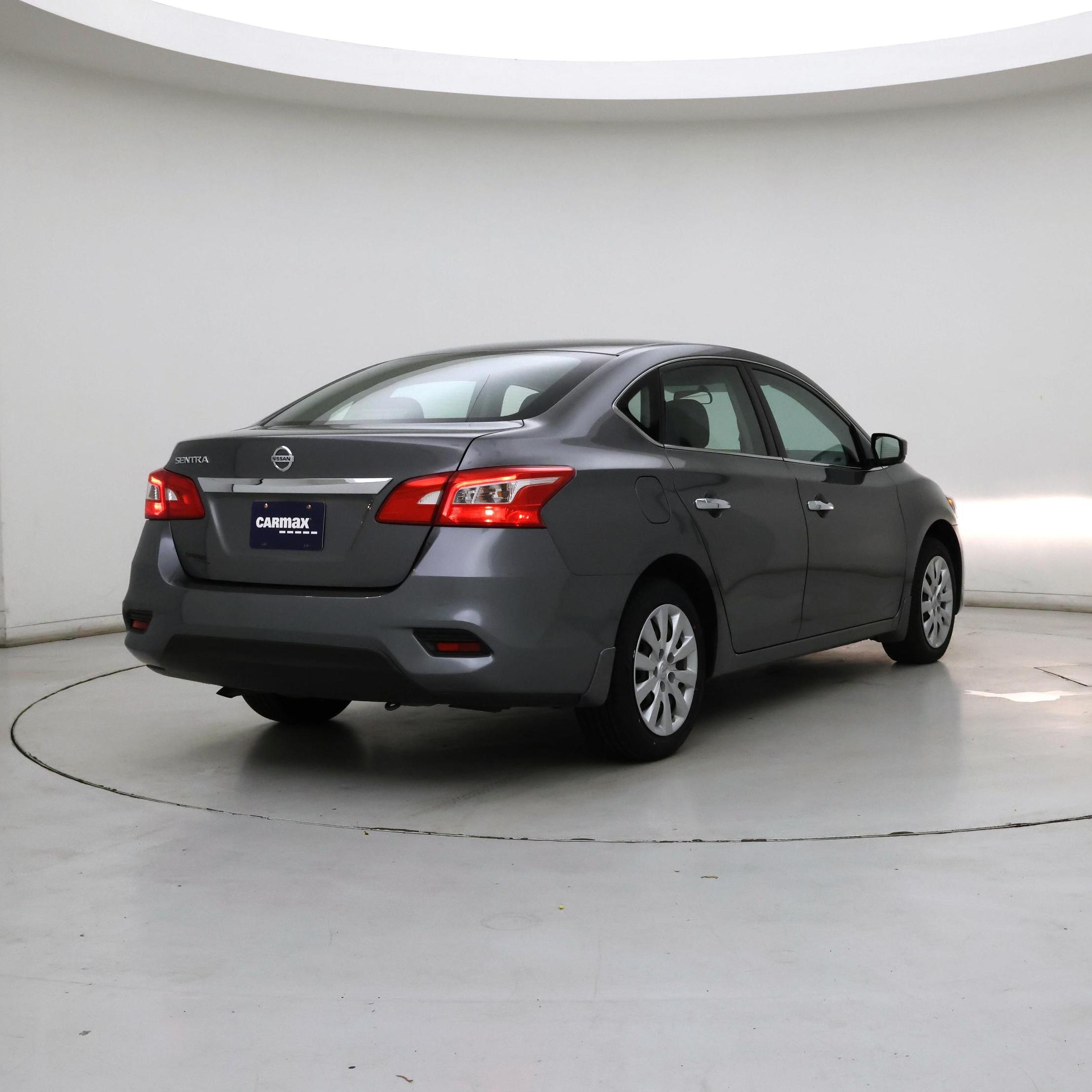 Thumbnail: 2017 Nissan Sentra - 8