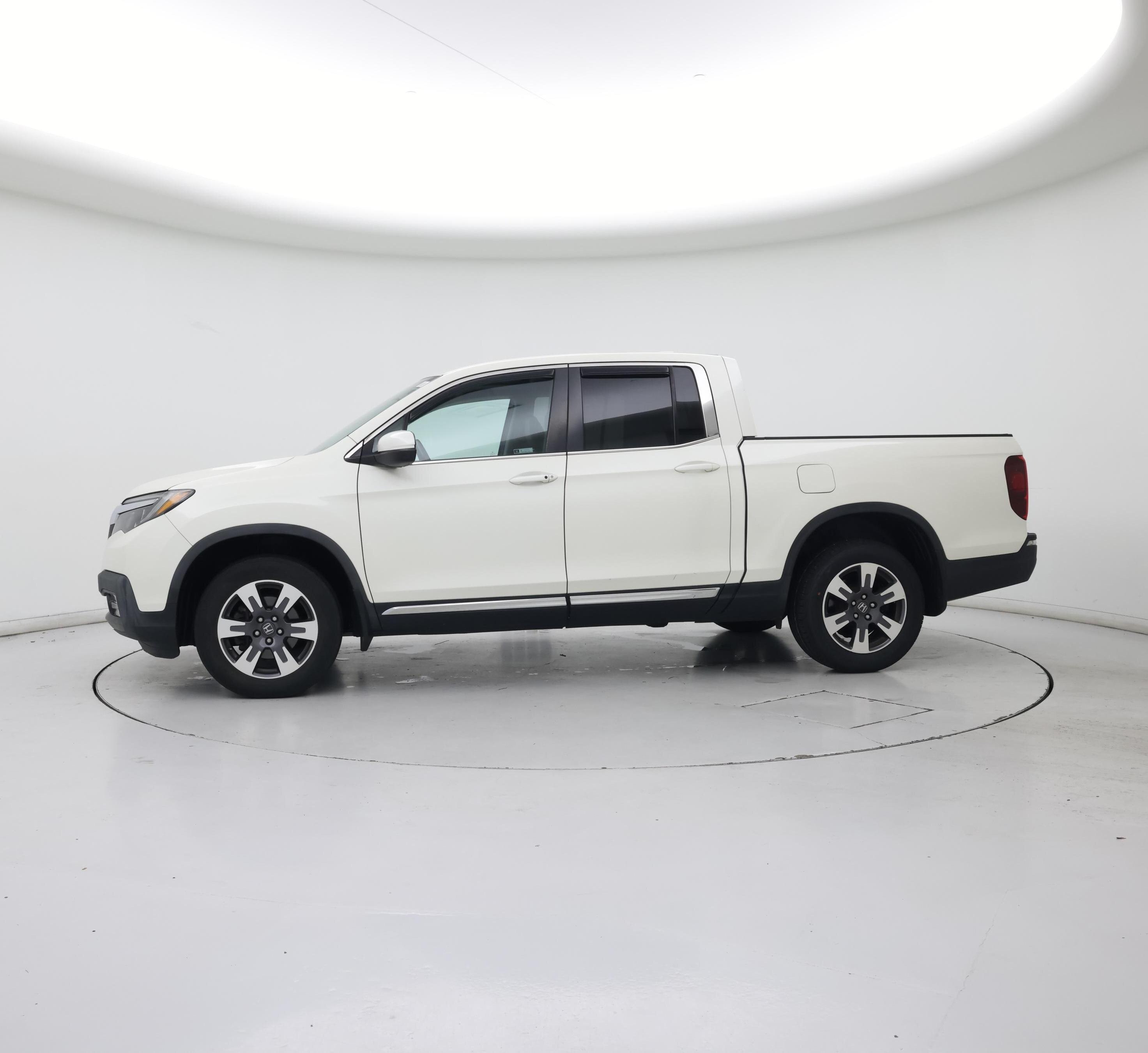 Thumbnail: 2019 Honda Ridgeline - 3