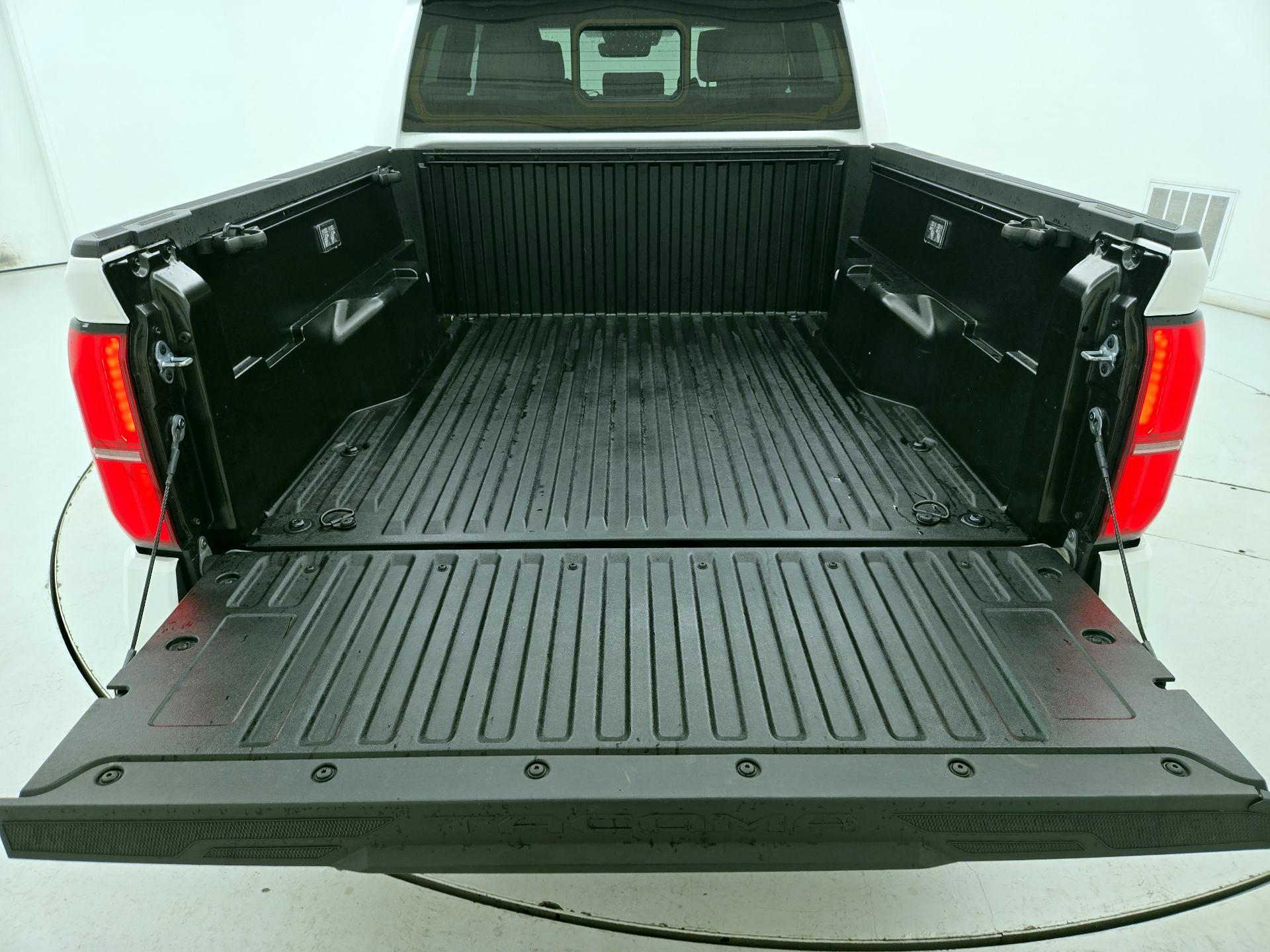 Thumbnail: 2024 Toyota Tacoma - 18