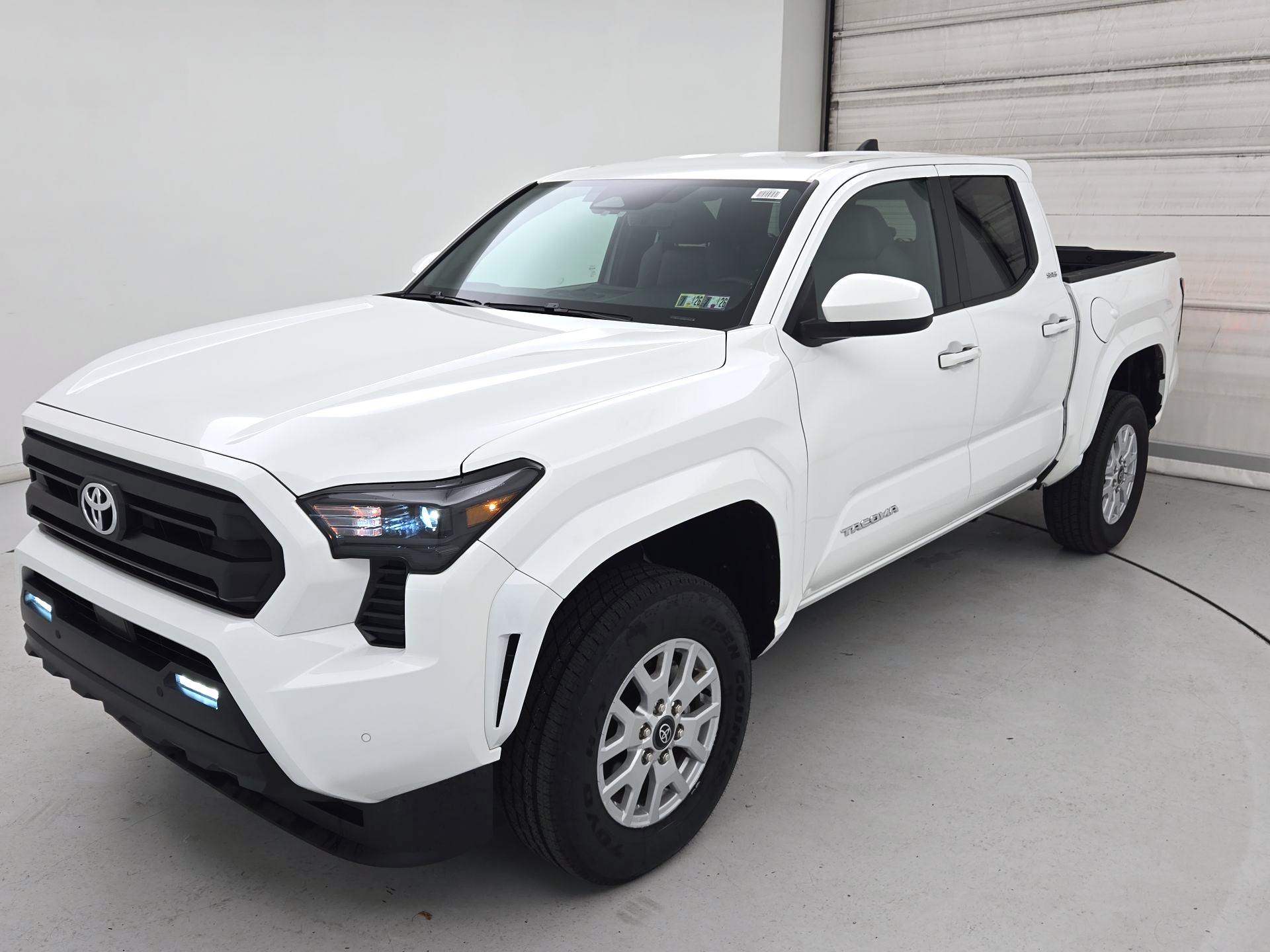 Thumbnail: 2024 Toyota Tacoma - 3