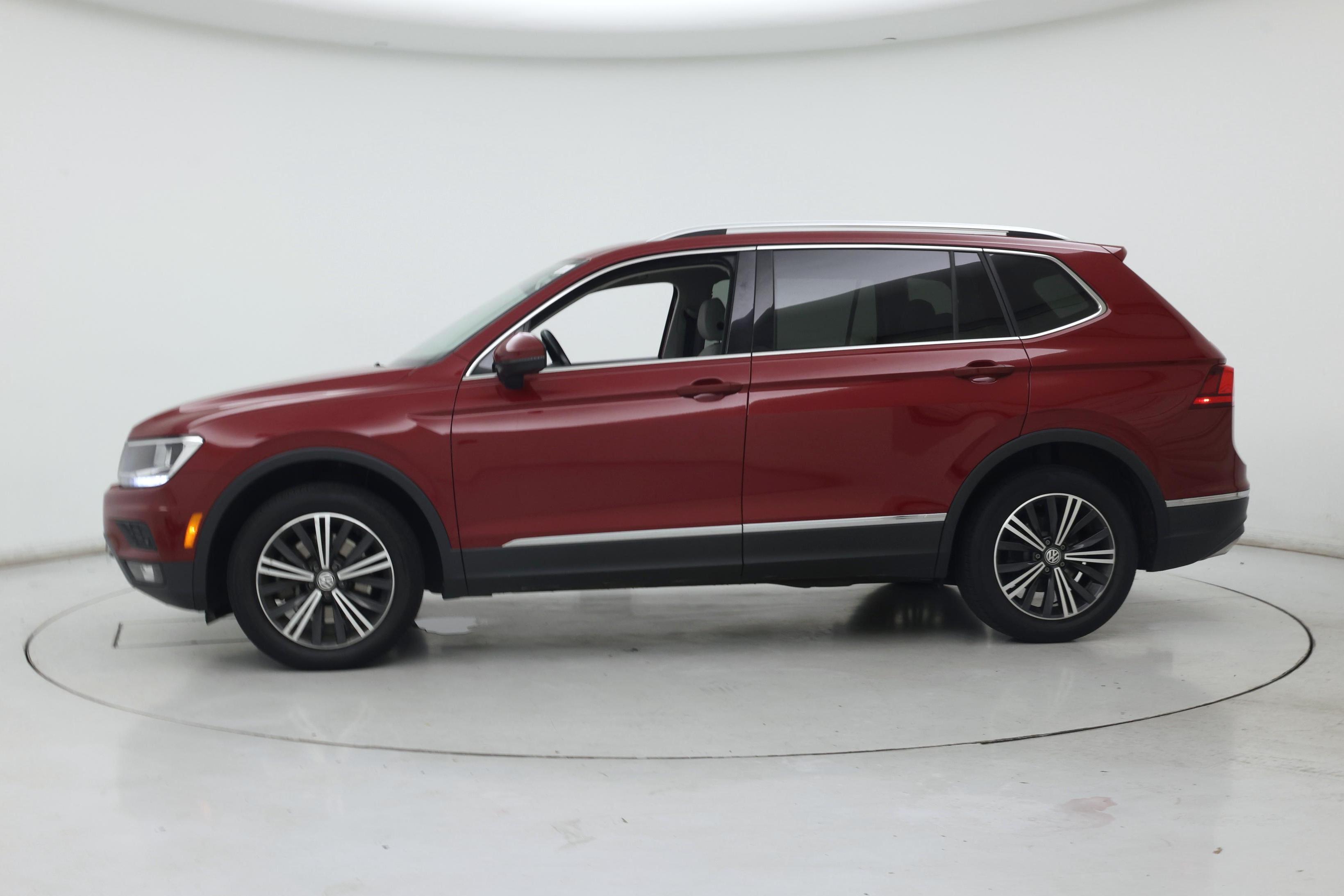 Thumbnail: 2019 Volkswagen Tiguan - 3