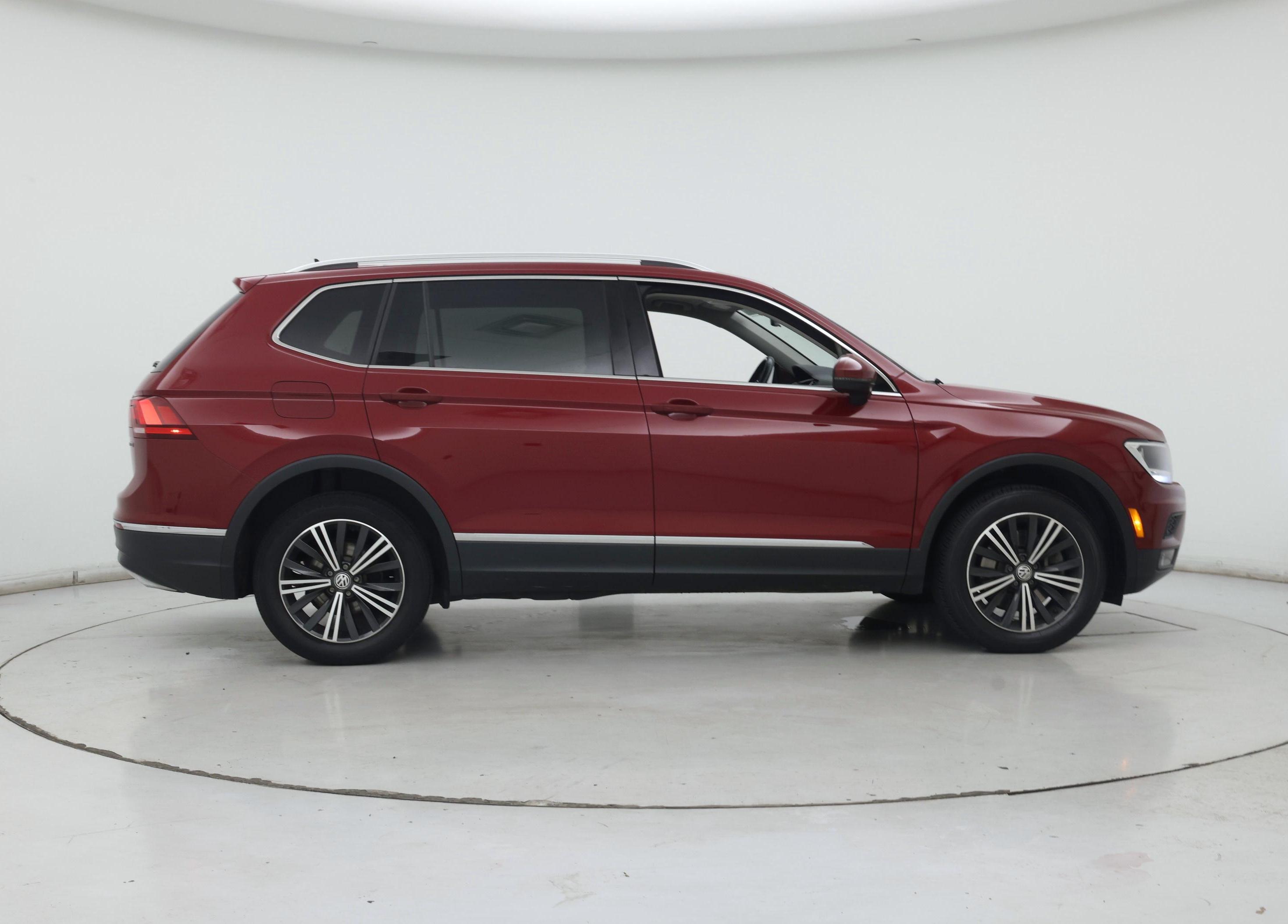 Thumbnail: 2019 Volkswagen Tiguan - 7