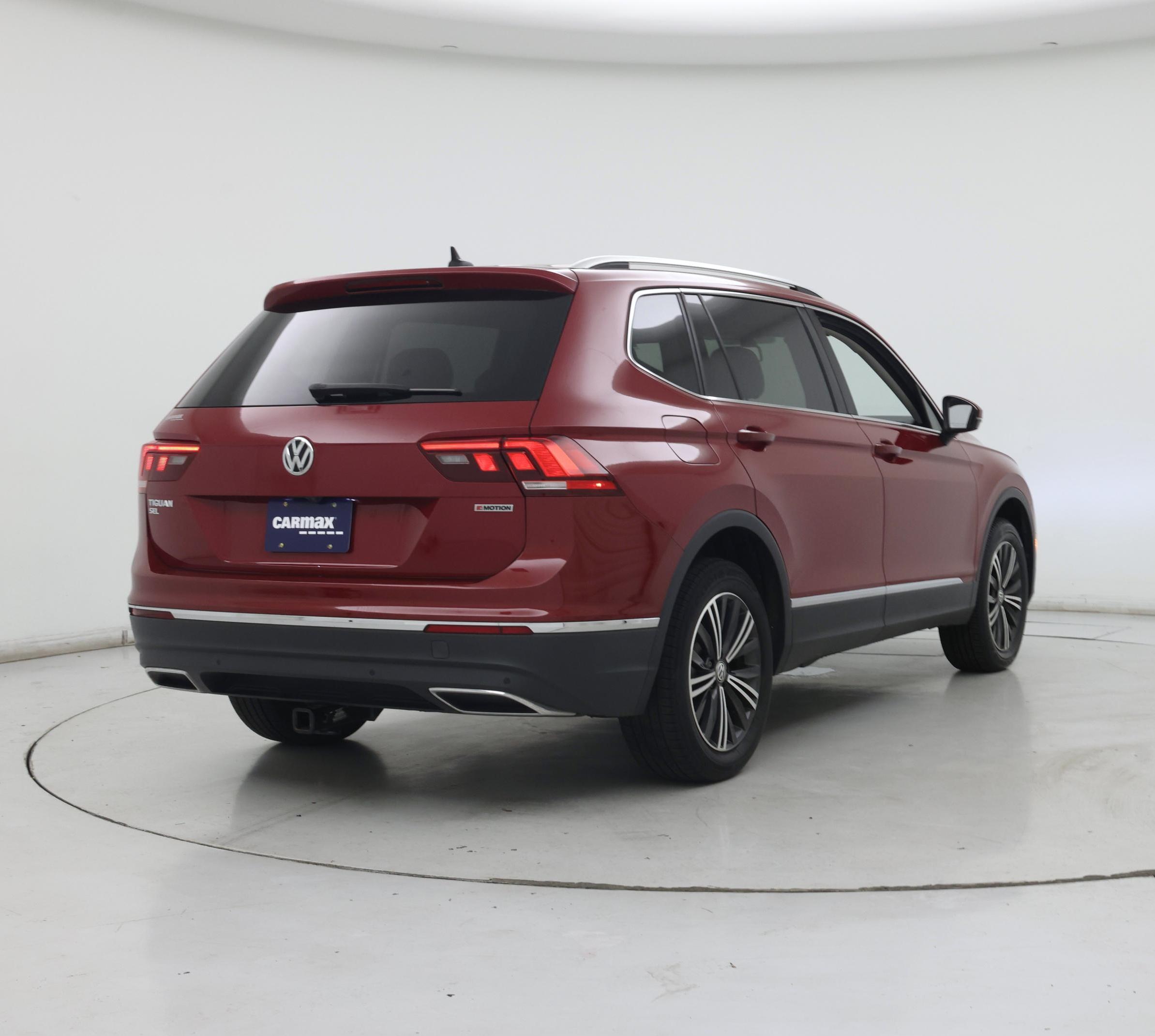 Thumbnail: 2019 Volkswagen Tiguan - 8
