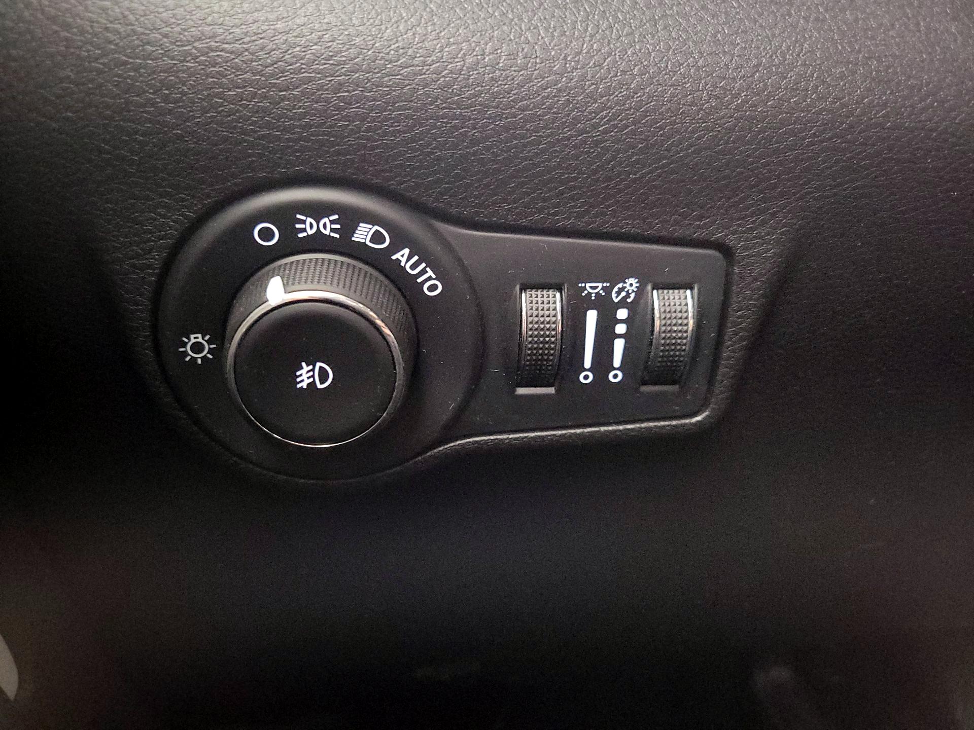 Thumbnail: 2022 Jeep Compass - 13