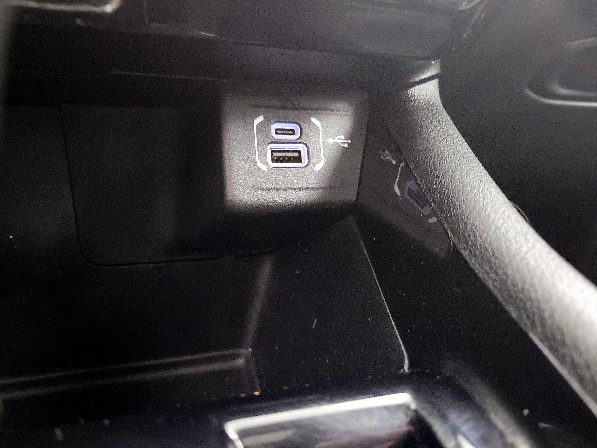 Thumbnail: 2022 Jeep Compass - 18