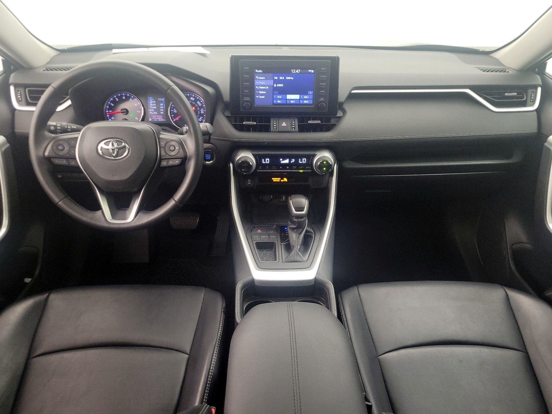 Thumbnail: 2019 Toyota RAV4 - 9