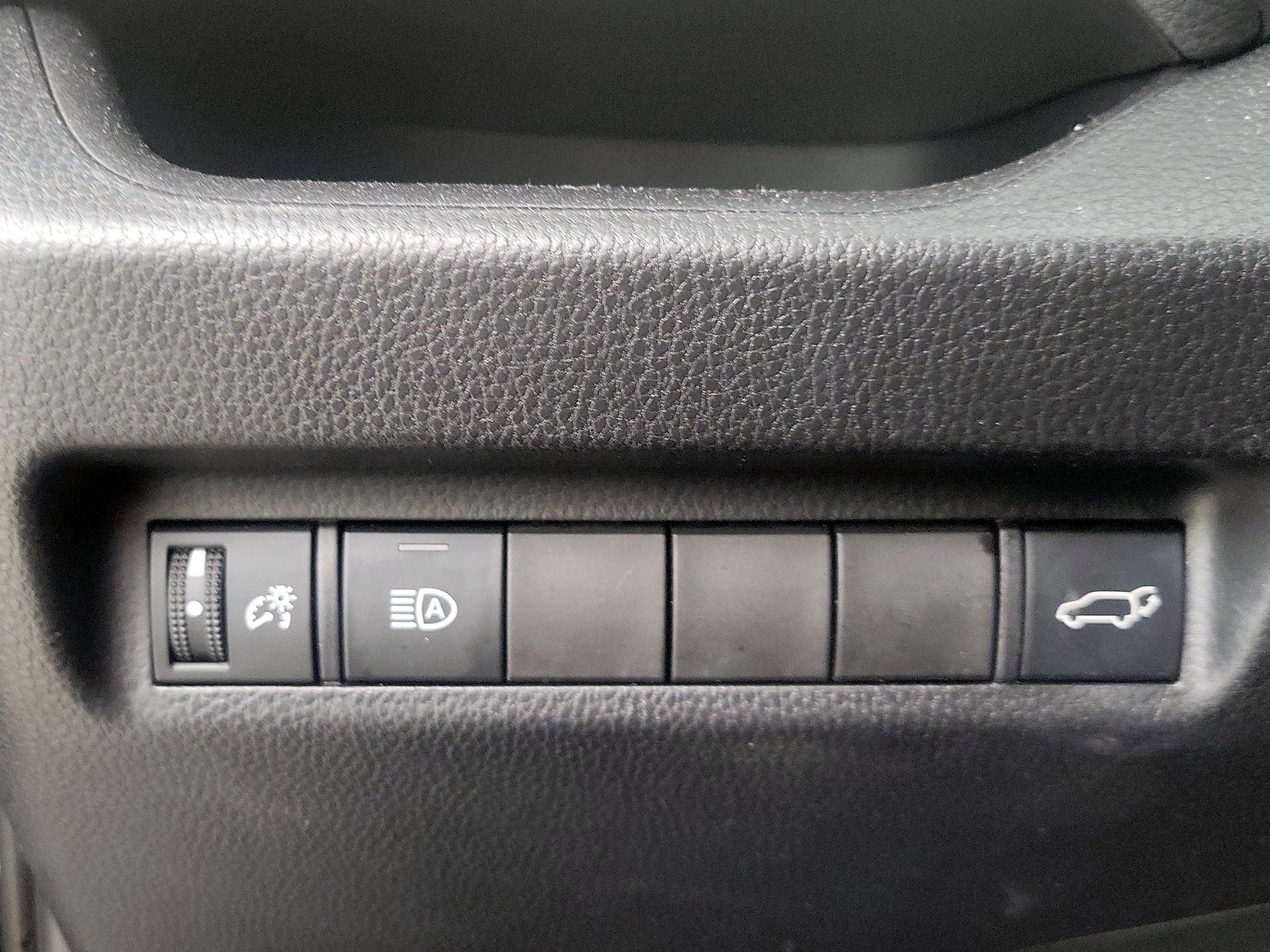 Thumbnail: 2019 Toyota RAV4 - 13