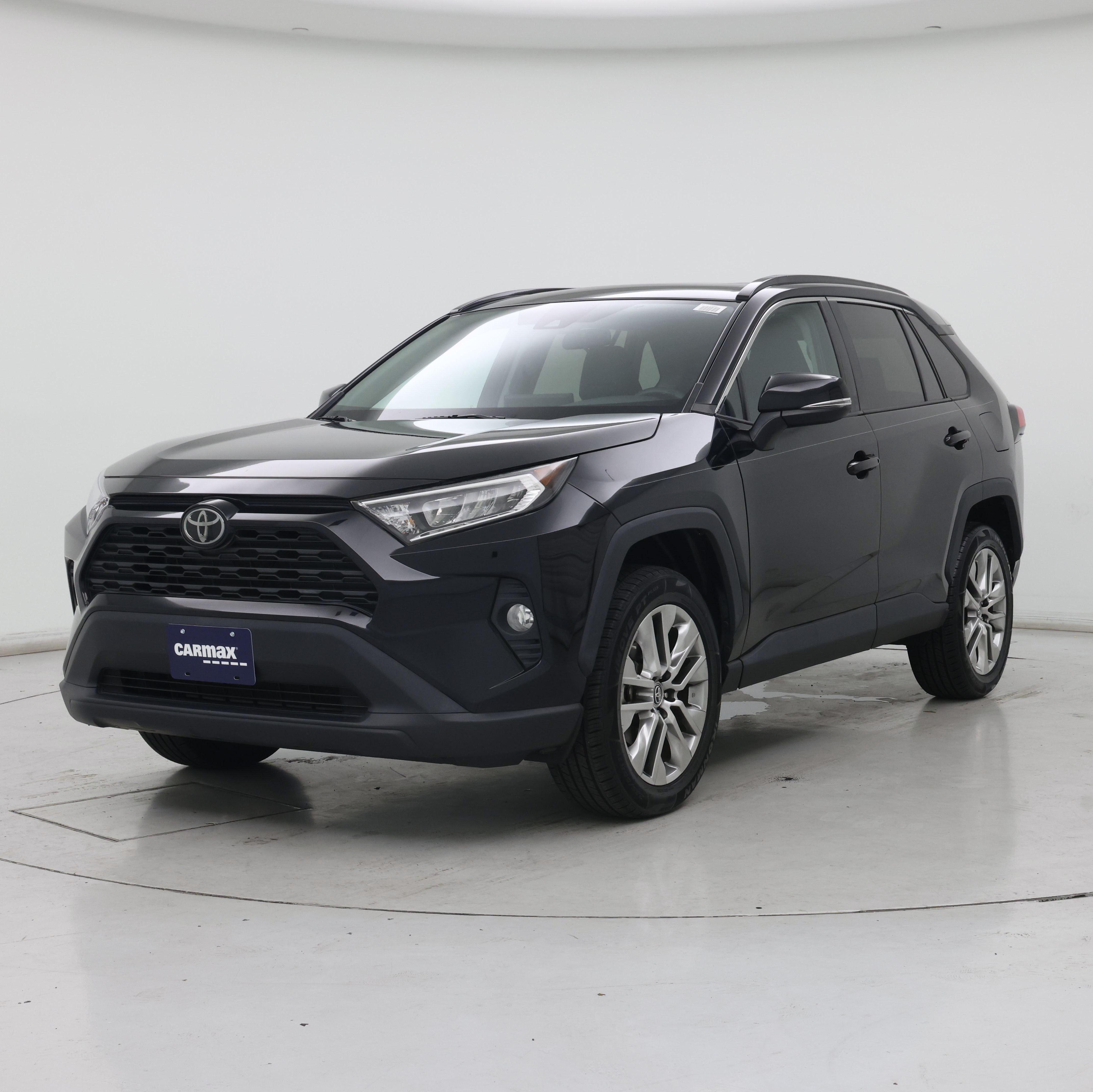 Thumbnail: 2019 Toyota RAV4 - 4