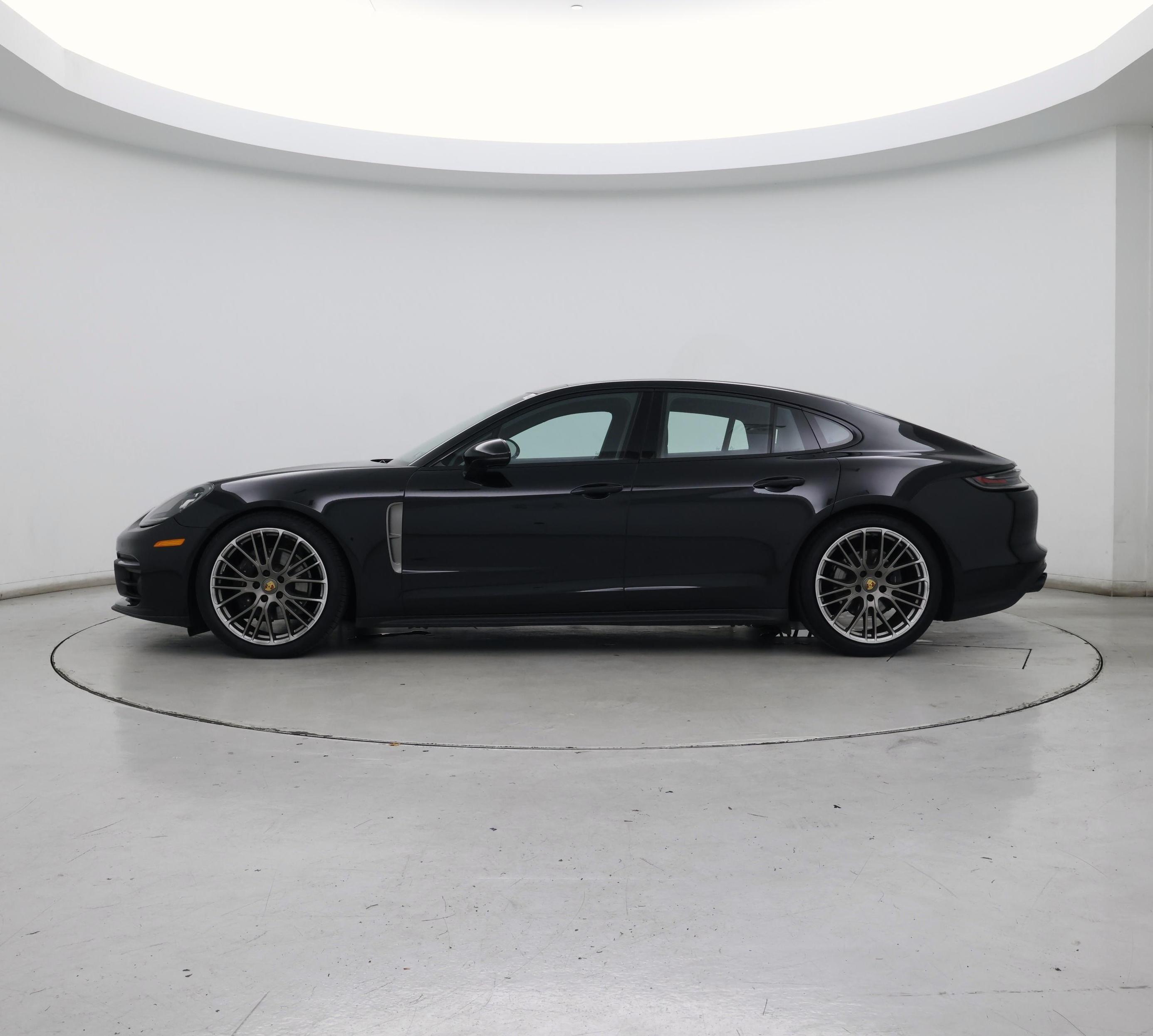 Thumbnail: 2023 Porsche Panamera - 3