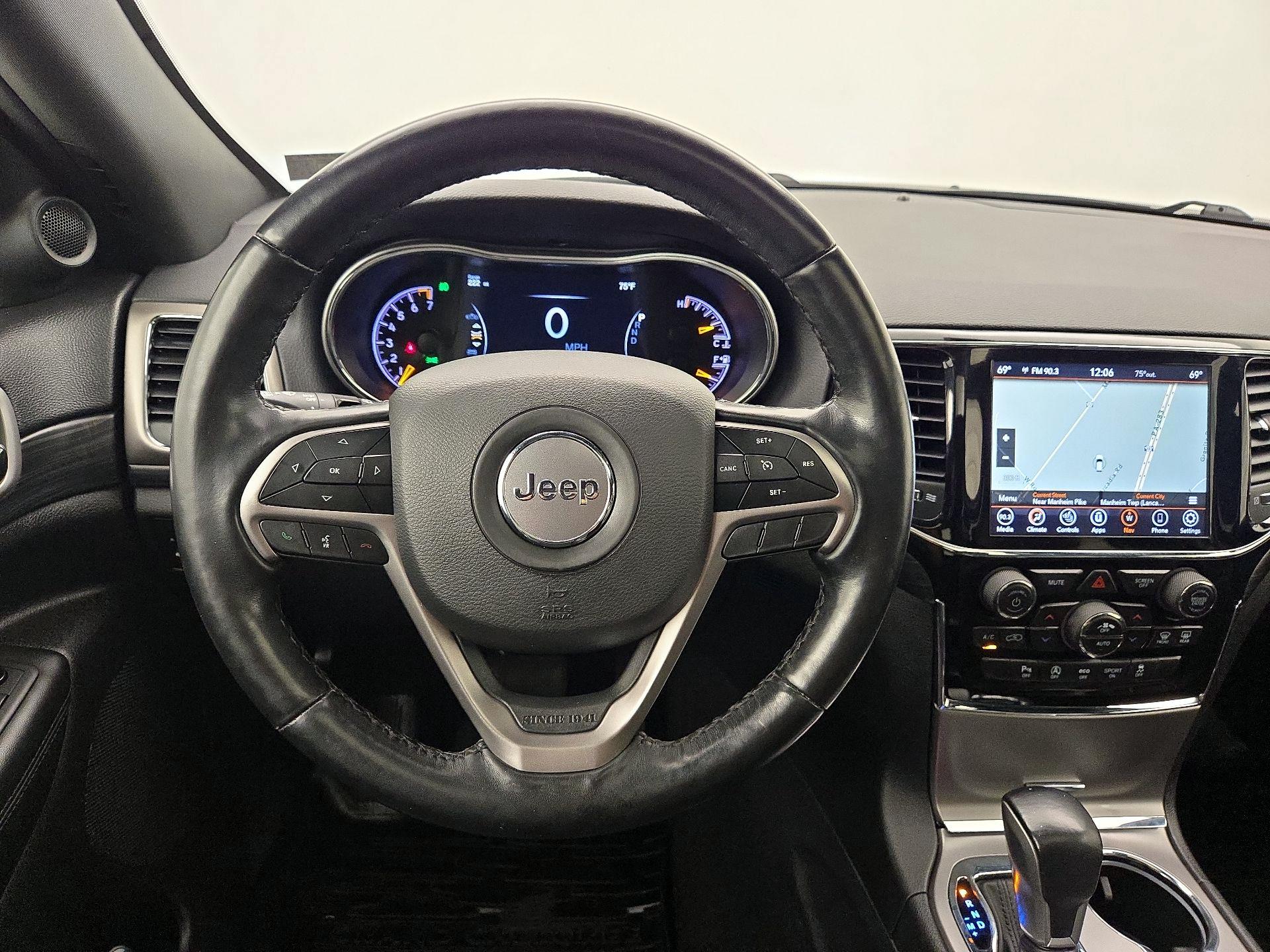 Thumbnail: 2020 Jeep Grand Cherokee - 10