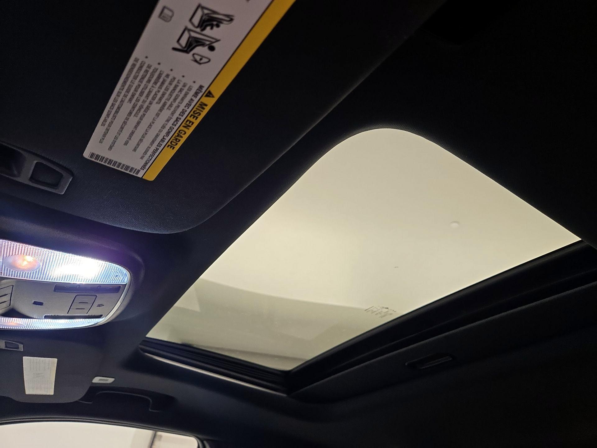 Thumbnail: 2020 Jeep Grand Cherokee - 20