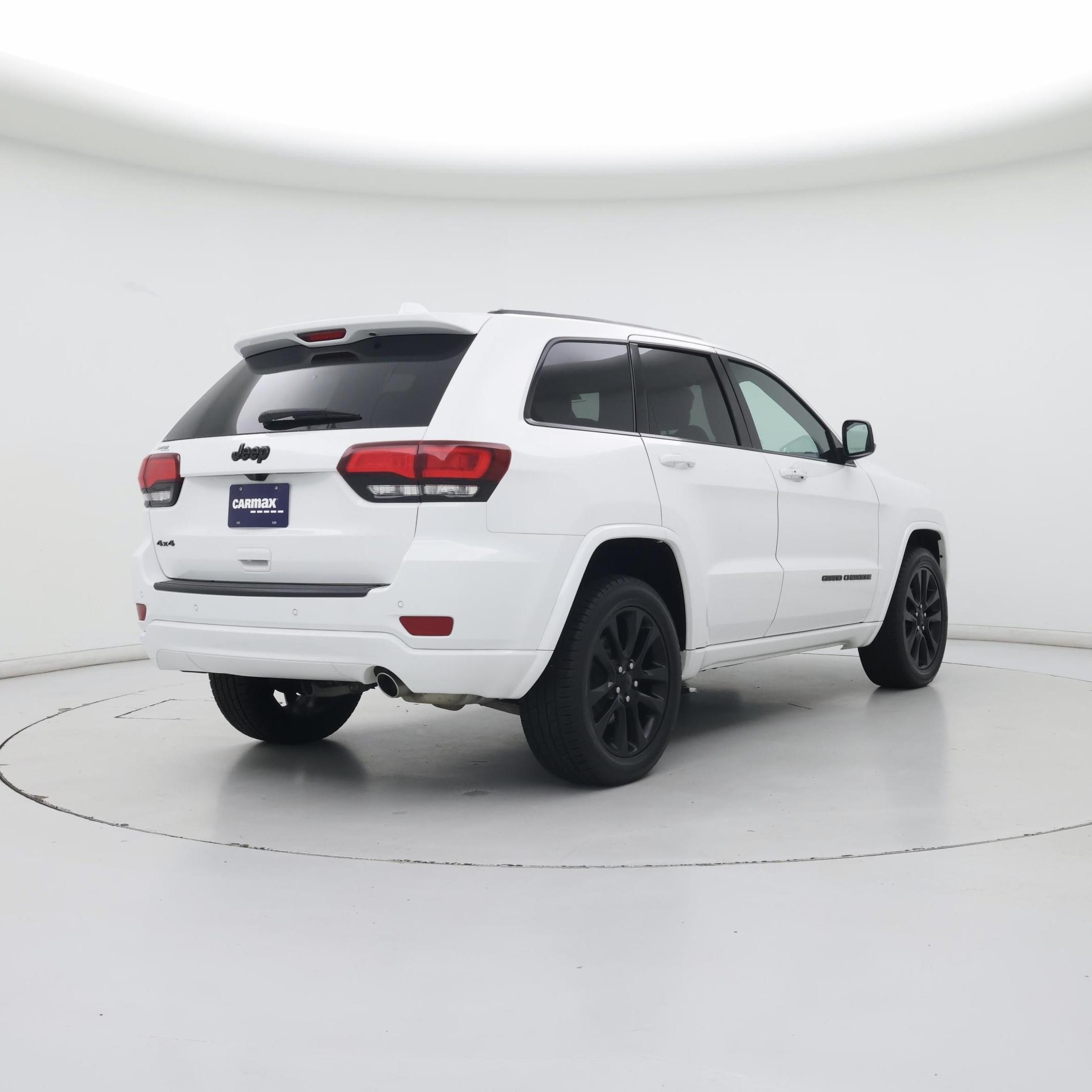 Thumbnail: 2020 Jeep Grand Cherokee - 8