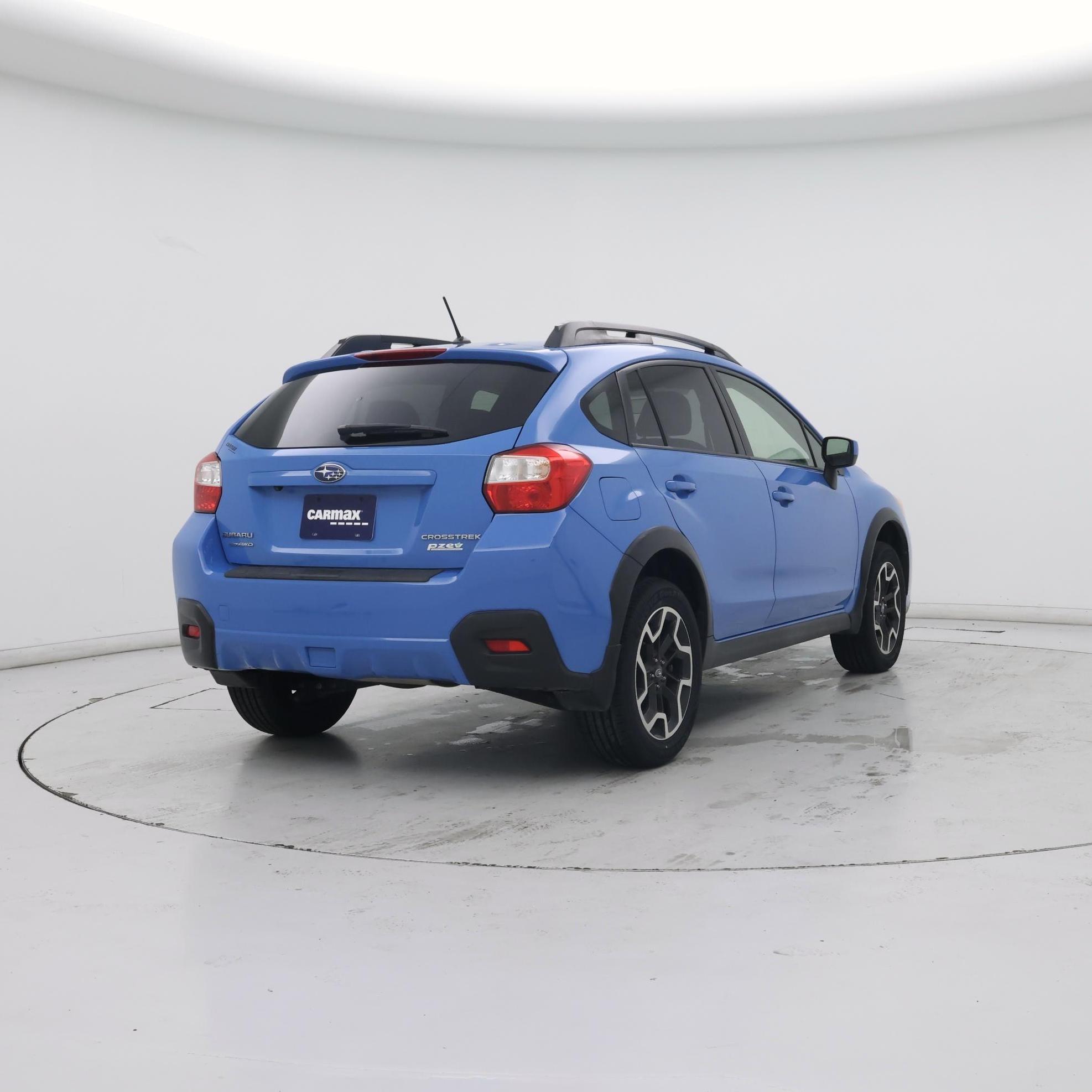 Thumbnail: 2017 Subaru Crosstrek - 8