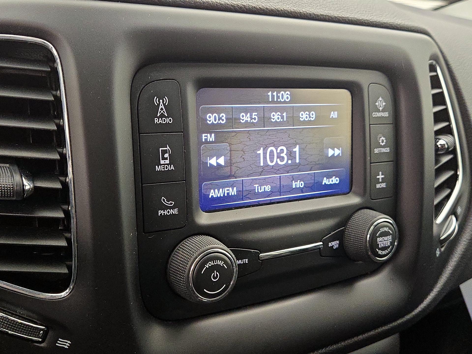 Thumbnail: 2018 Jeep Compass - 15