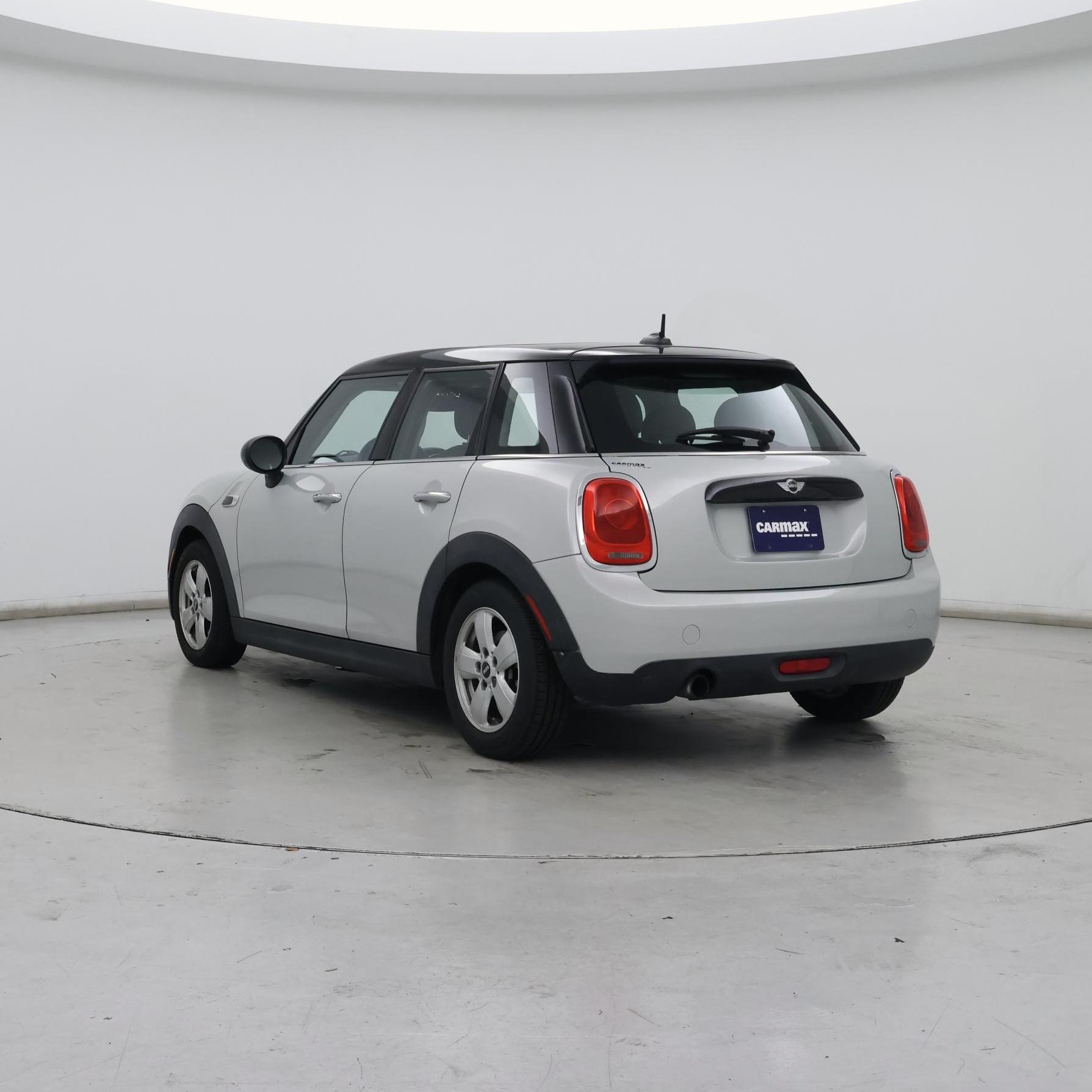 Thumbnail: 2016 MINI Cooper Hardtop - 2