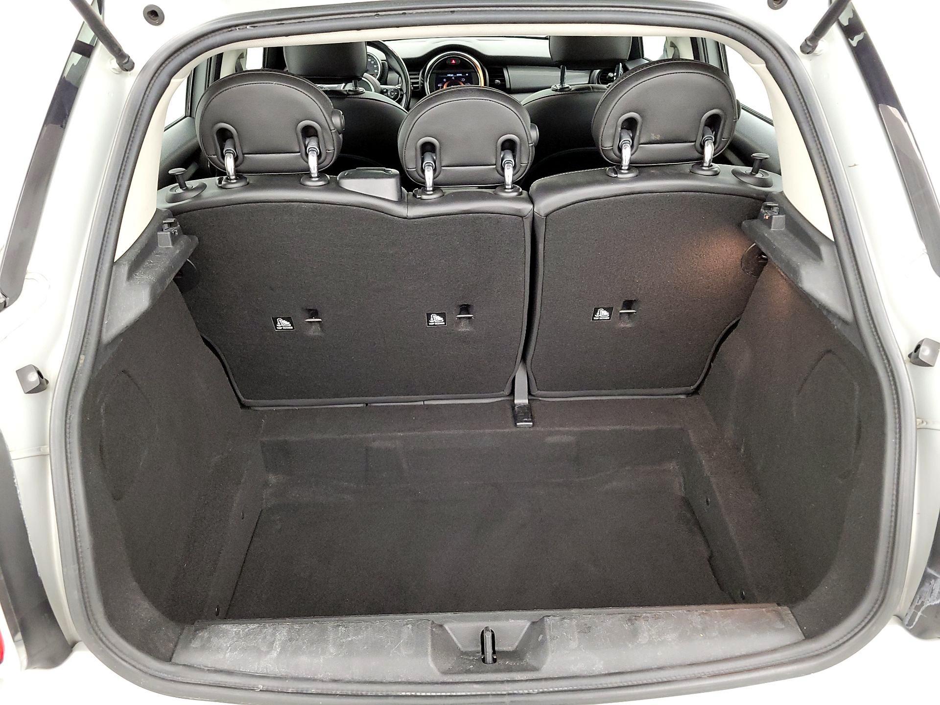Thumbnail: 2016 MINI Cooper Hardtop - 20