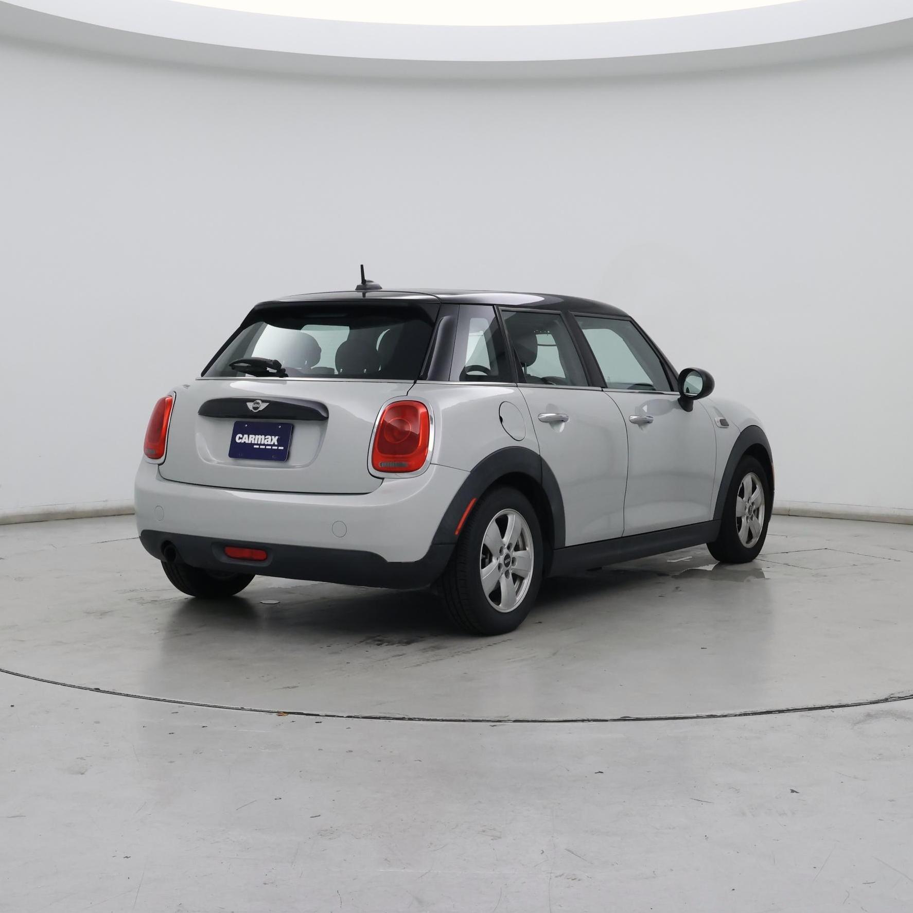 Thumbnail: 2016 MINI Cooper Hardtop - 8