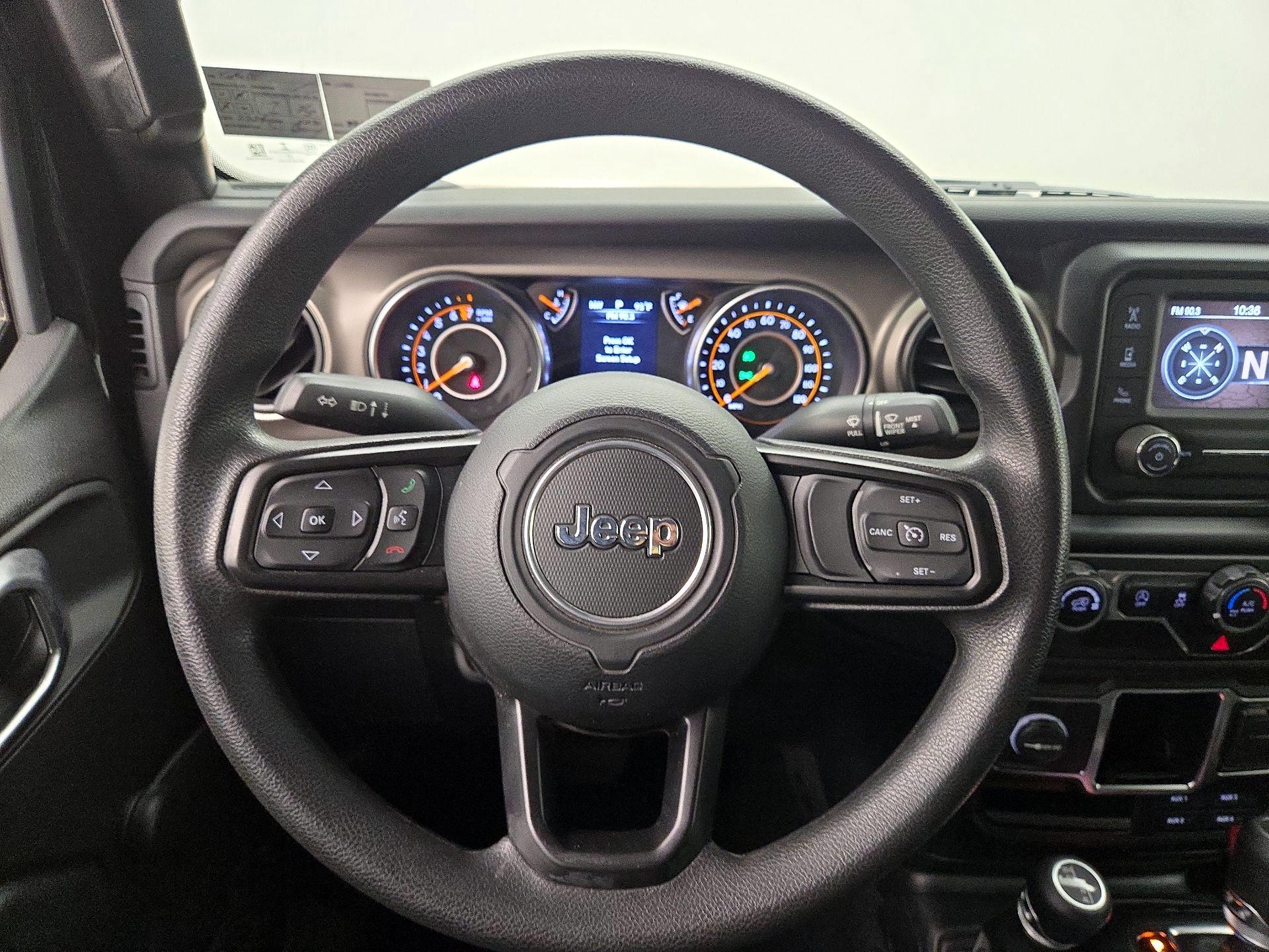 Thumbnail: 2021 Jeep Gladiator - 10