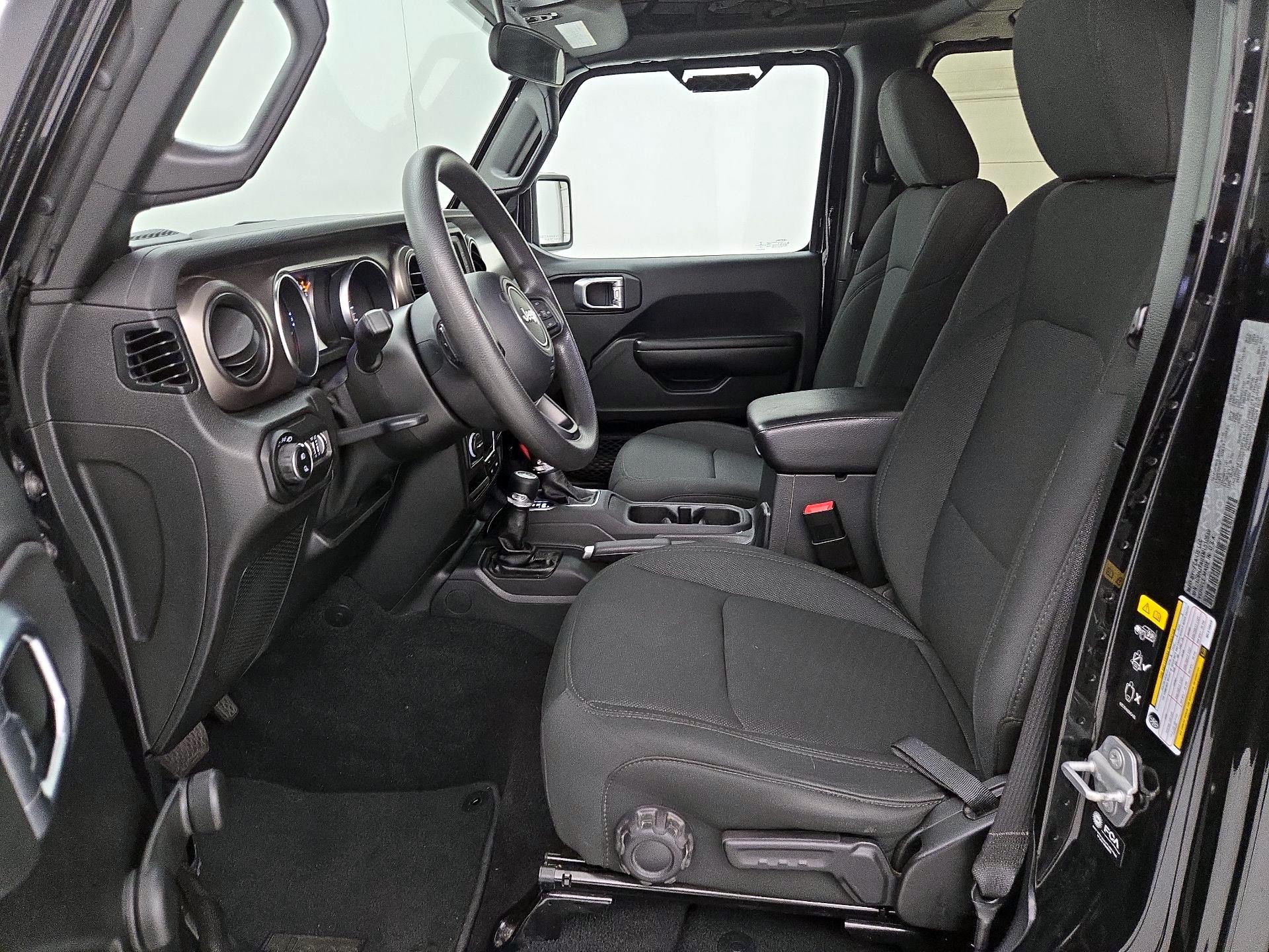 Thumbnail: 2021 Jeep Gladiator - 11