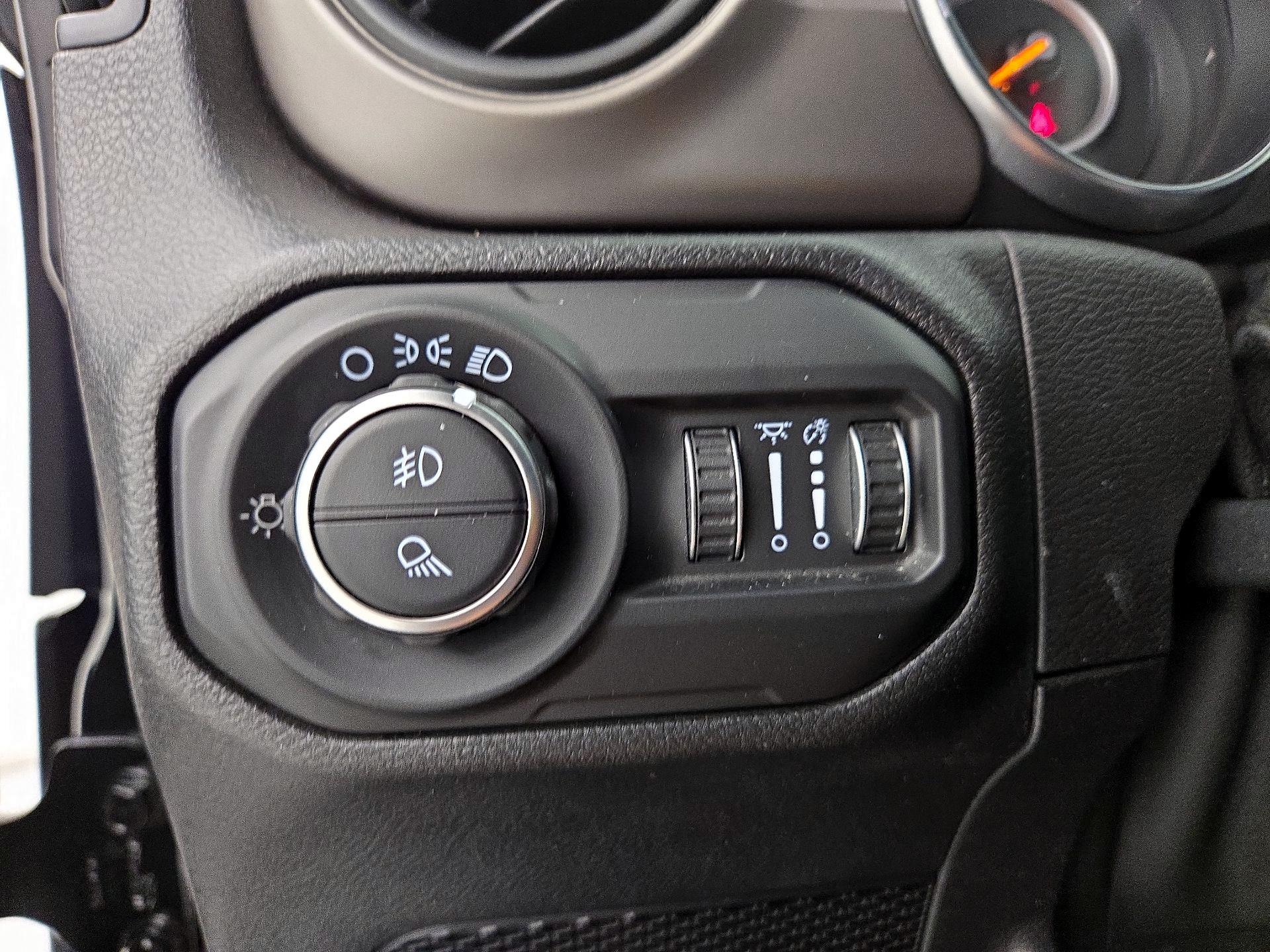 Thumbnail: 2021 Jeep Gladiator - 13