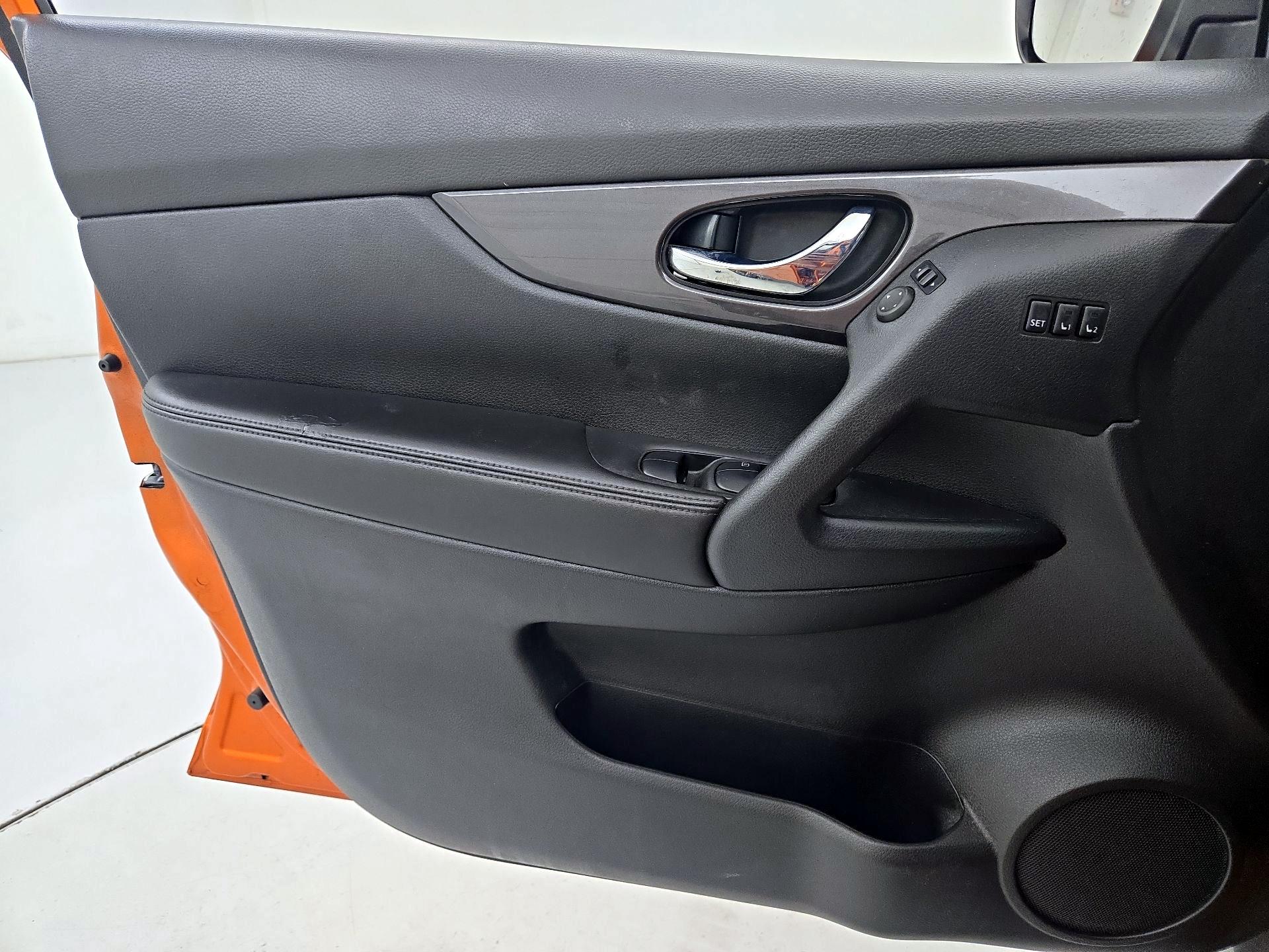 Thumbnail: 2020 Nissan Rogue - 12